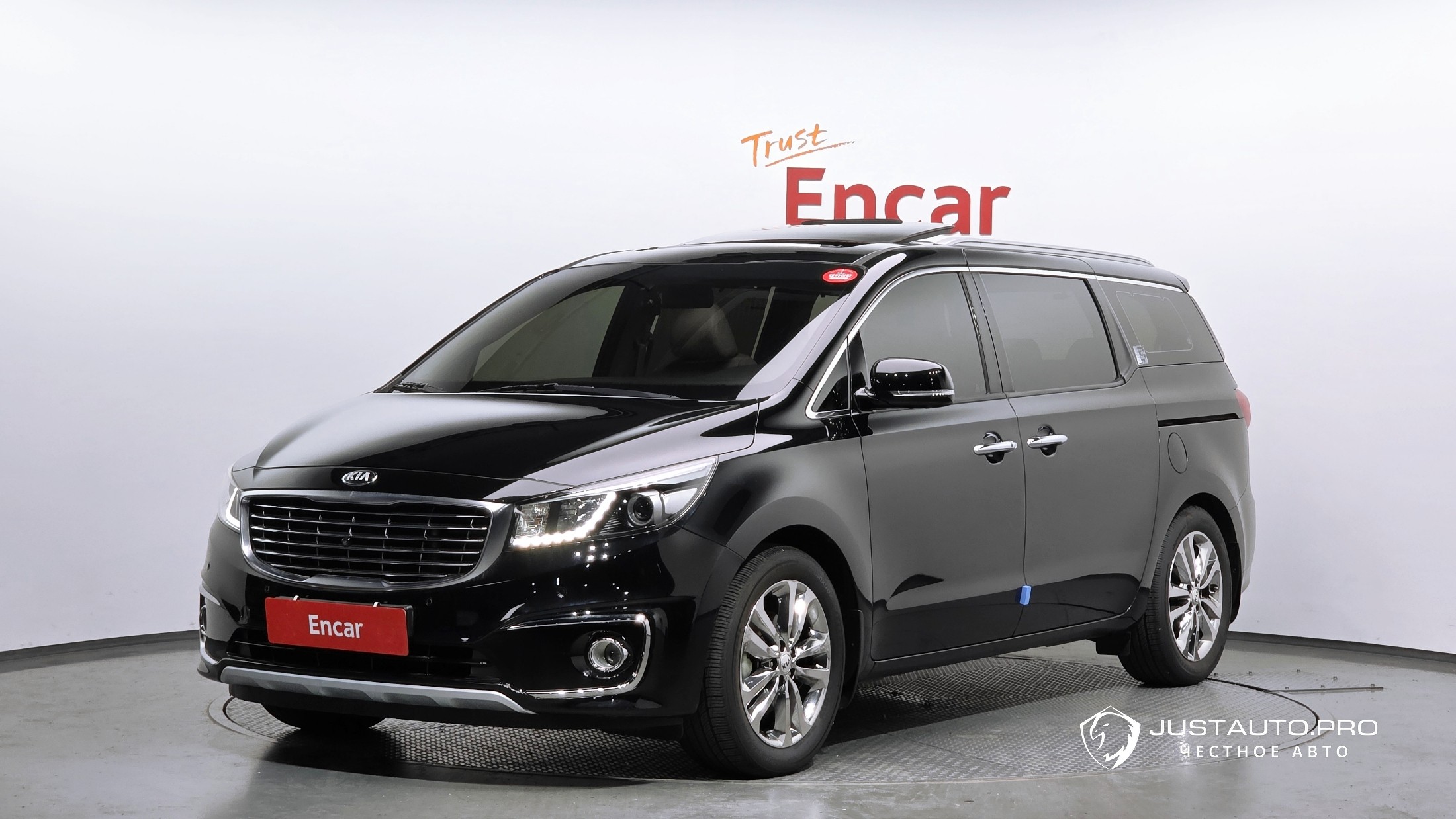 Автомобиль Kia Canival