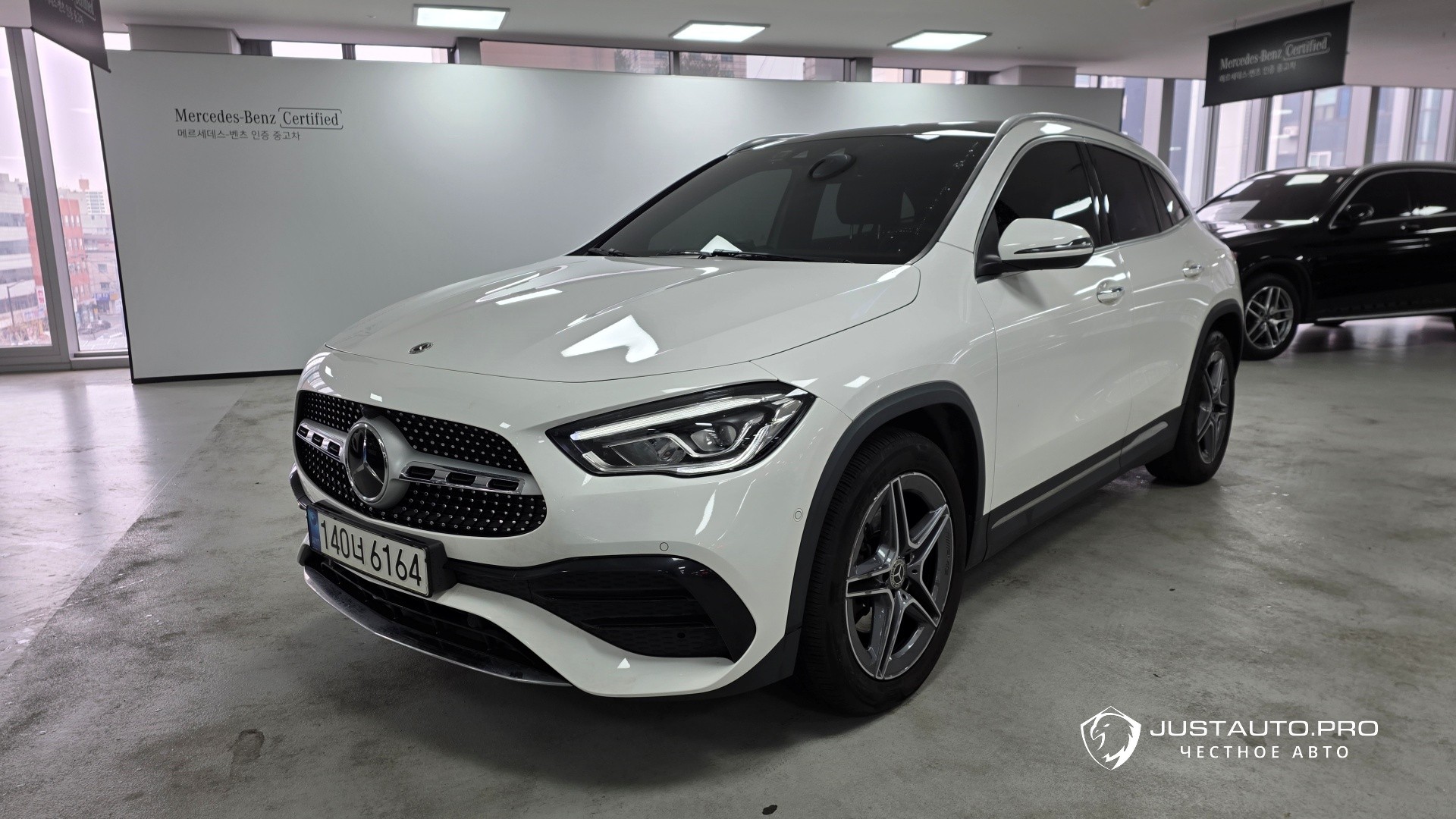 Автомобиль Mercedes-Benz GLA-Class