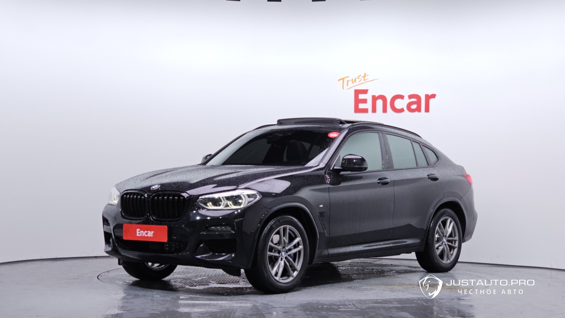 Автомобиль BMW X4