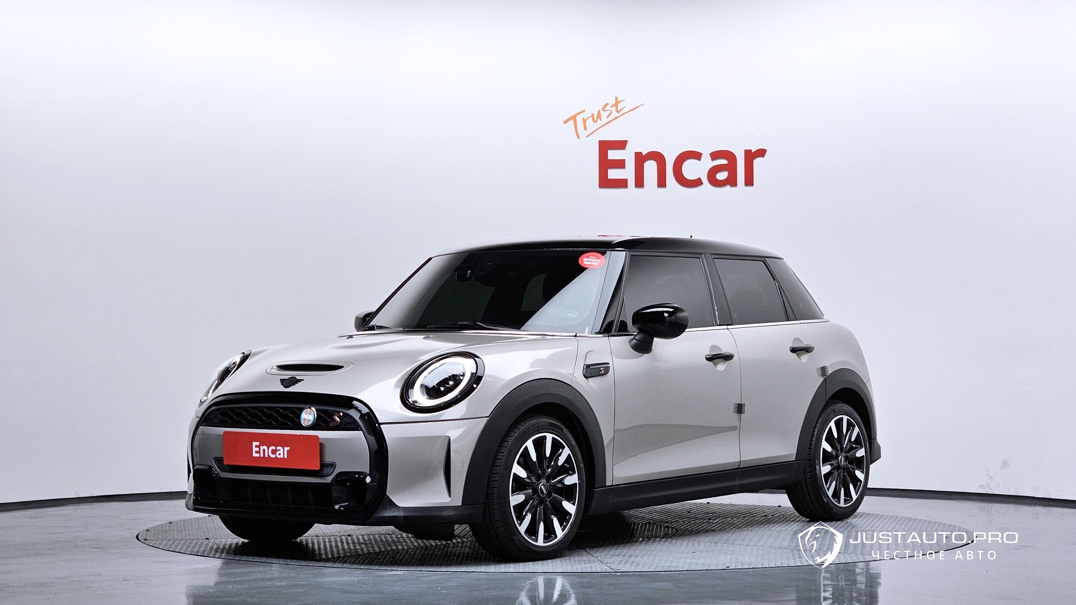 Автомобиль Mini Cooper