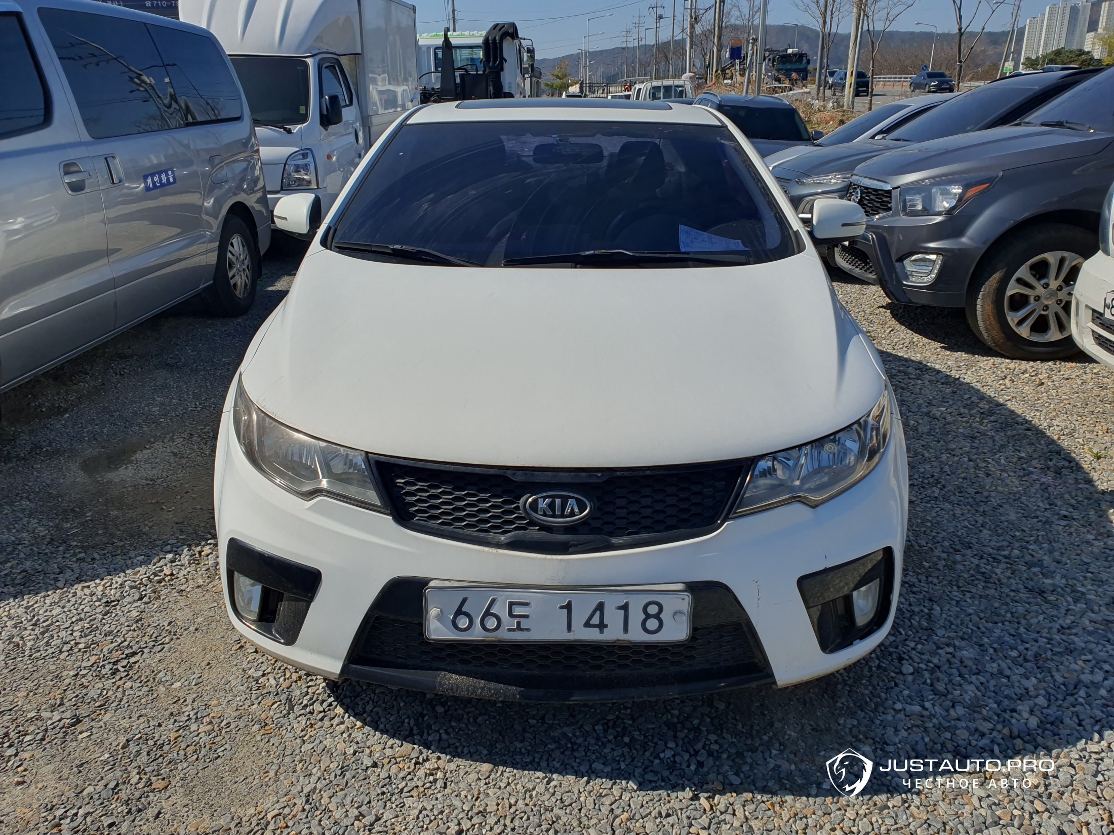 Автомобиль Kia Porte