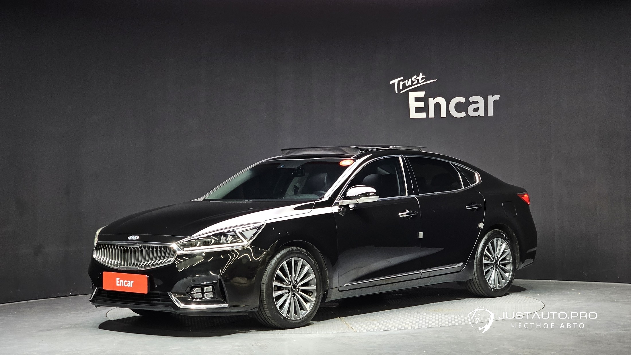 Автомобиль Kia K7