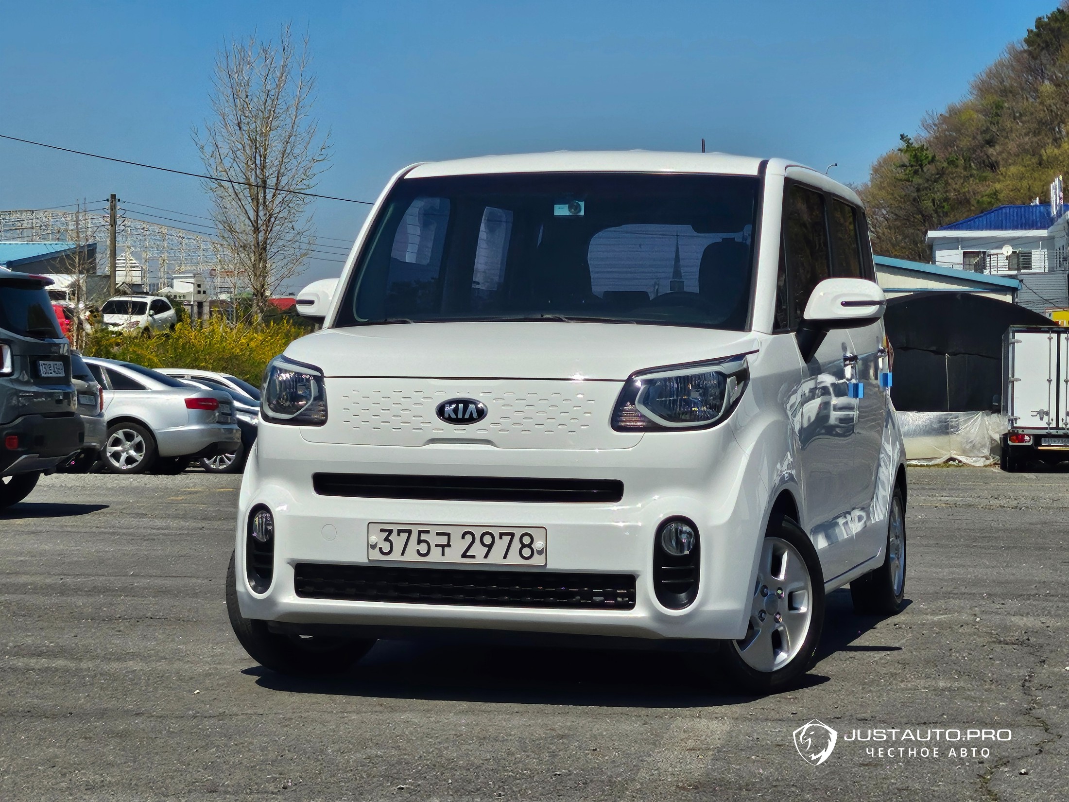 Автомобиль Kia RAY