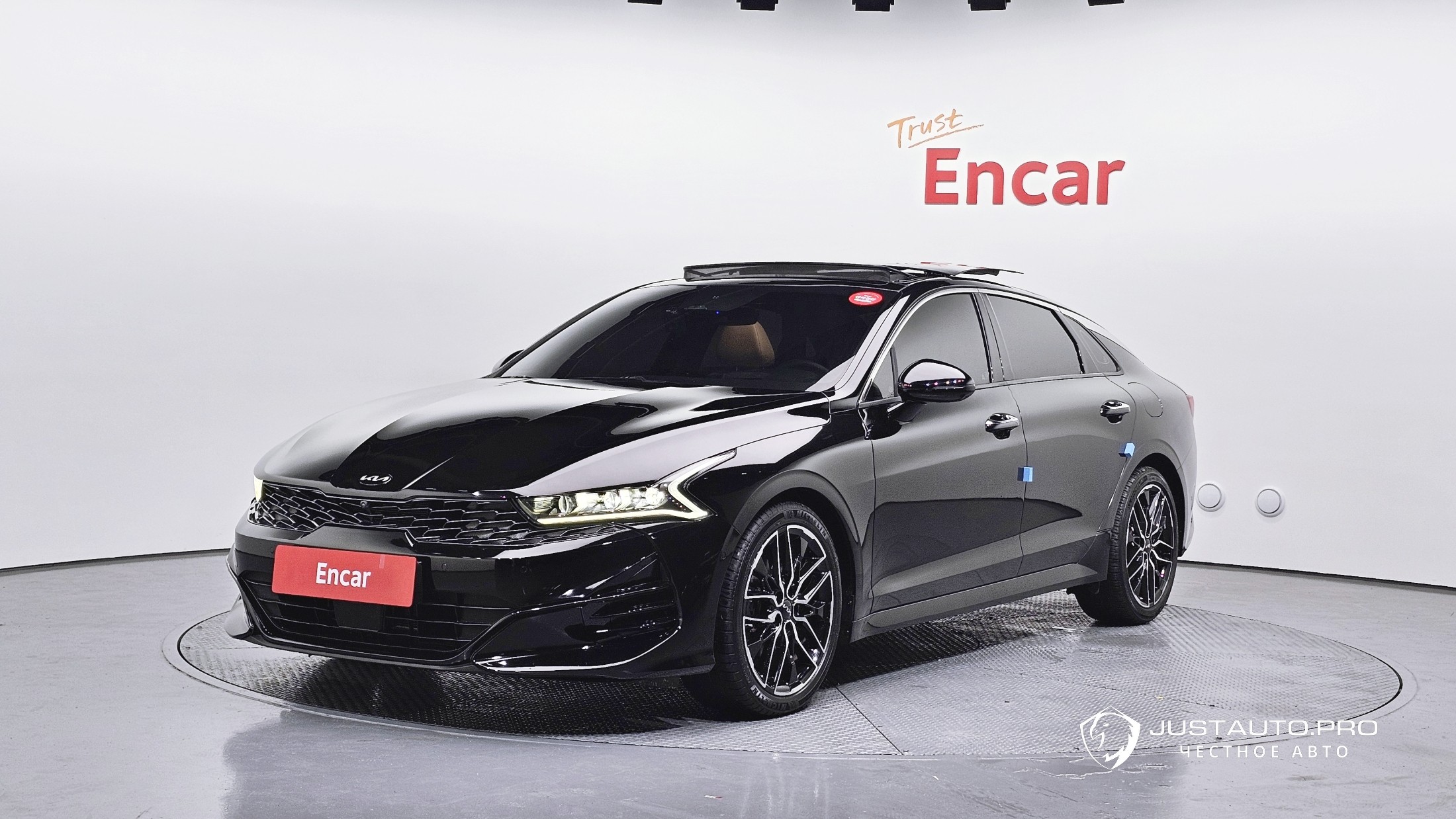 Автомобиль Kia K5