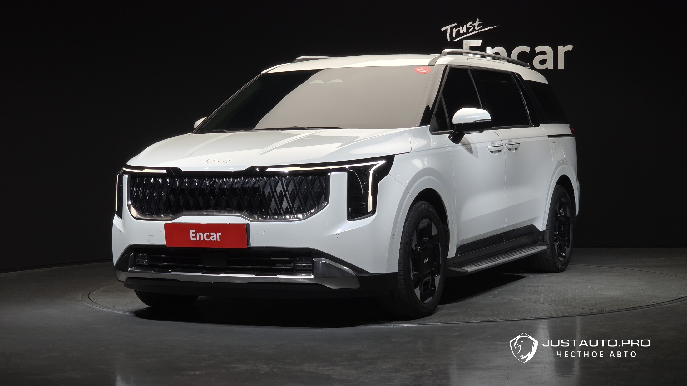 Автомобиль Kia Canival