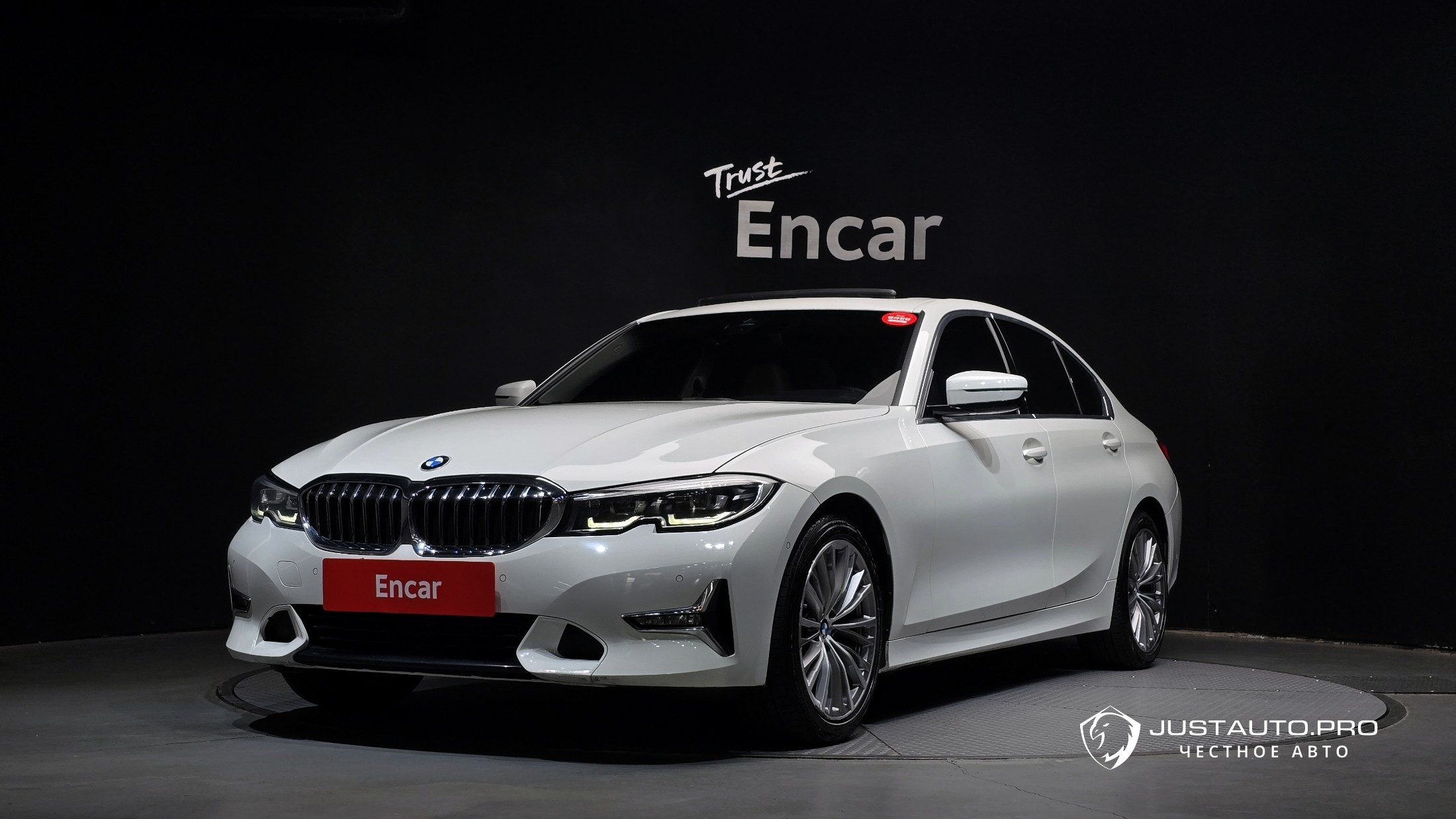 Автомобиль BMW 3-Series