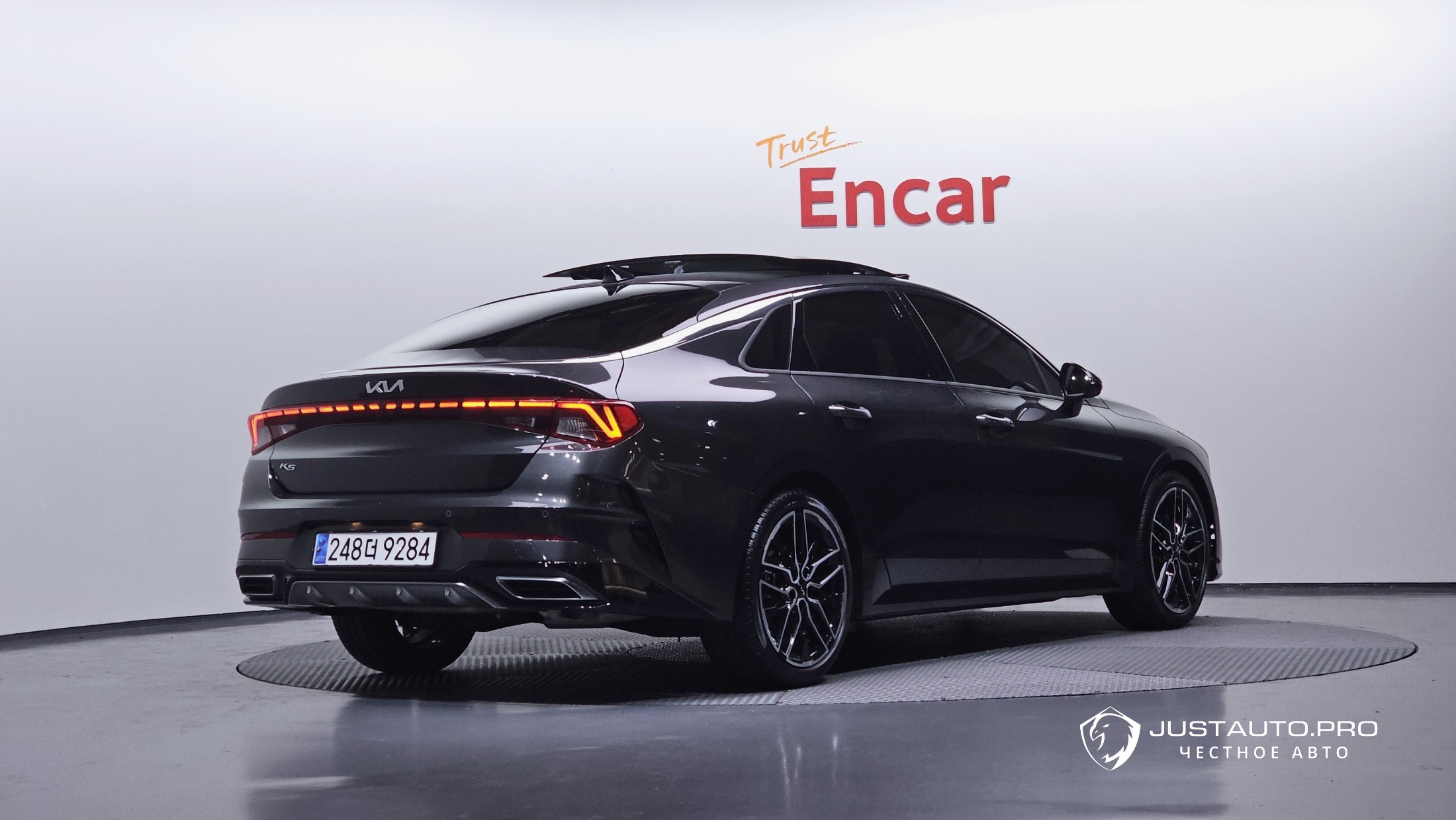 Автомобиль Kia K5