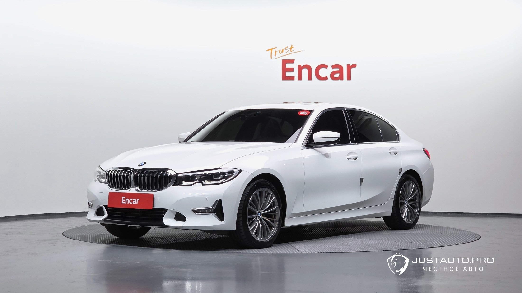 Автомобиль BMW 3-Series