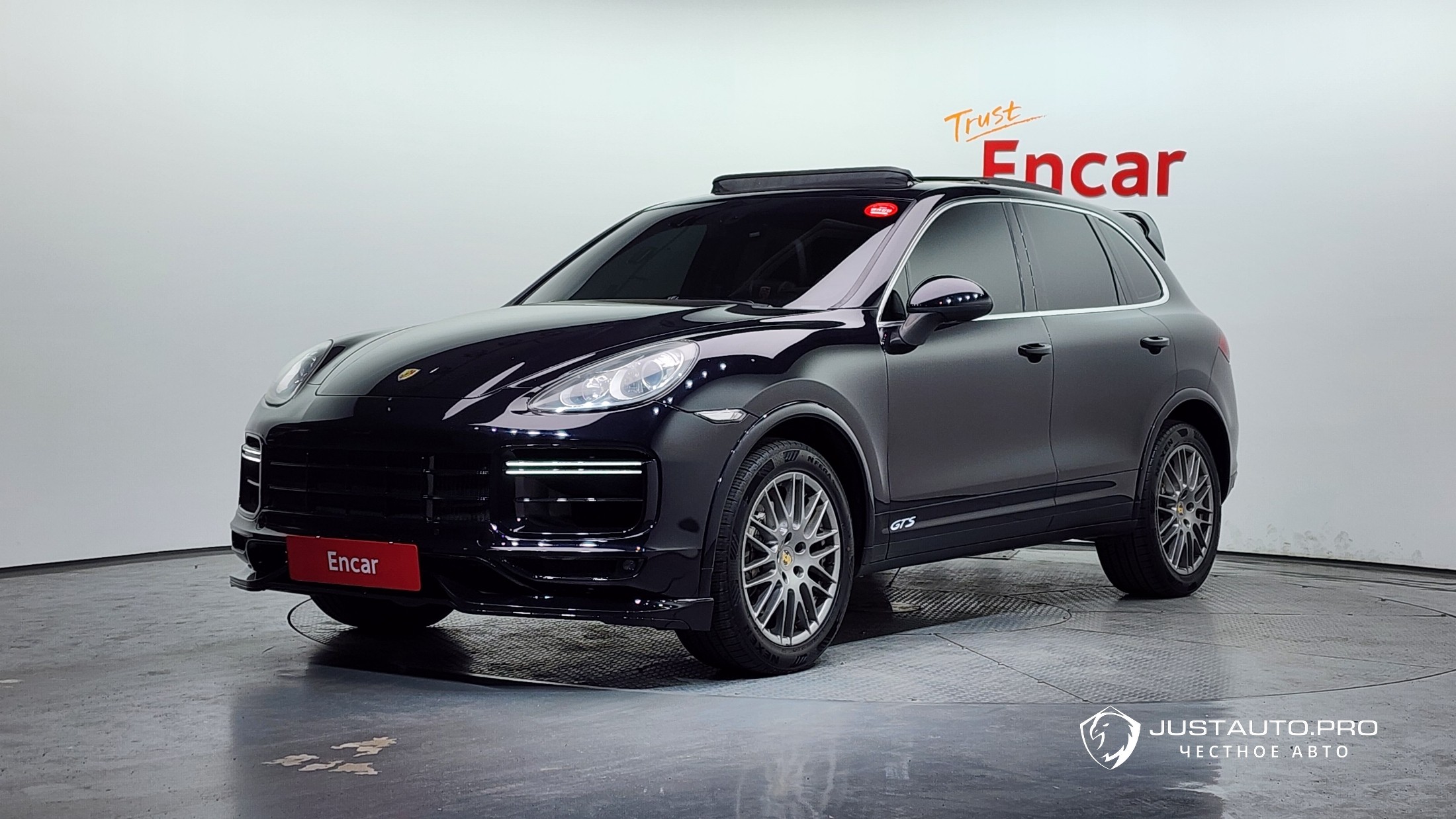 Автомобиль Porsche Cayenne