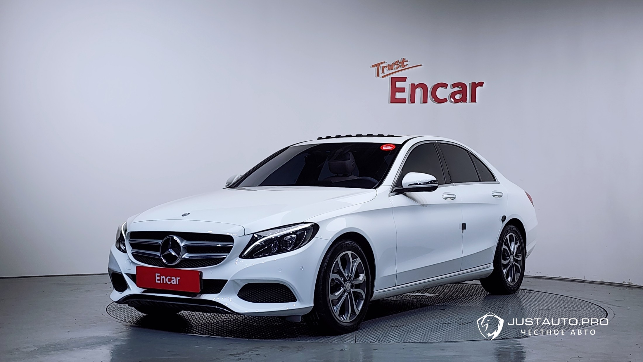Автомобиль Mercedes-Benz C-Class
