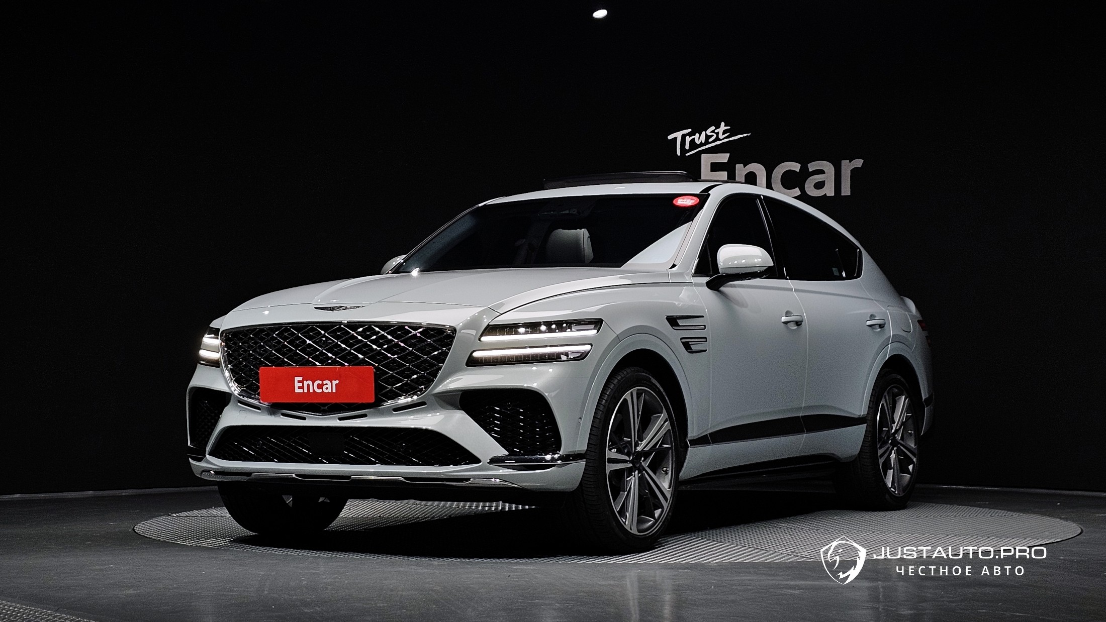 Автомобиль Genesis GV80