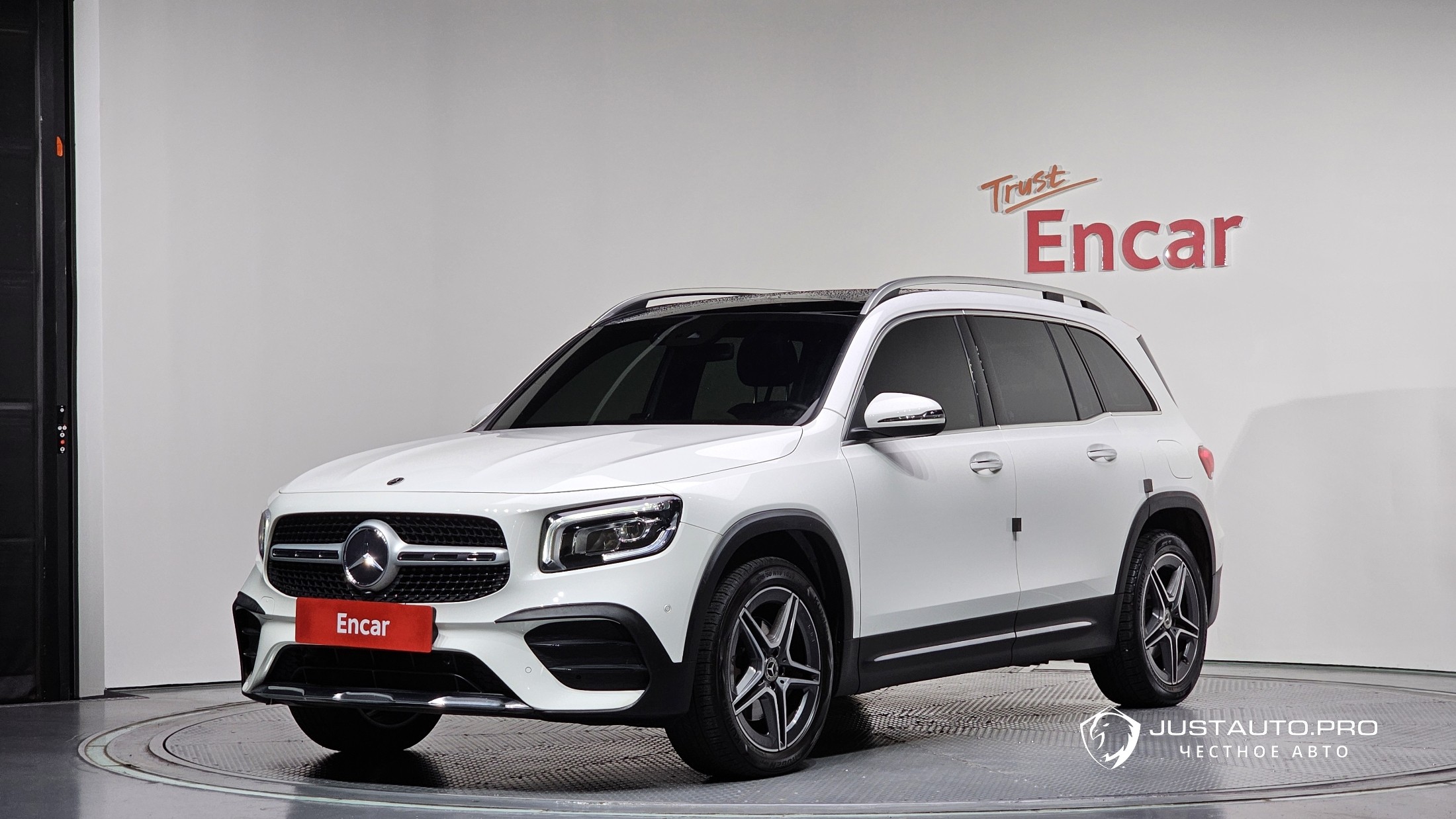 Автомобиль Mercedes-Benz GLB-Class