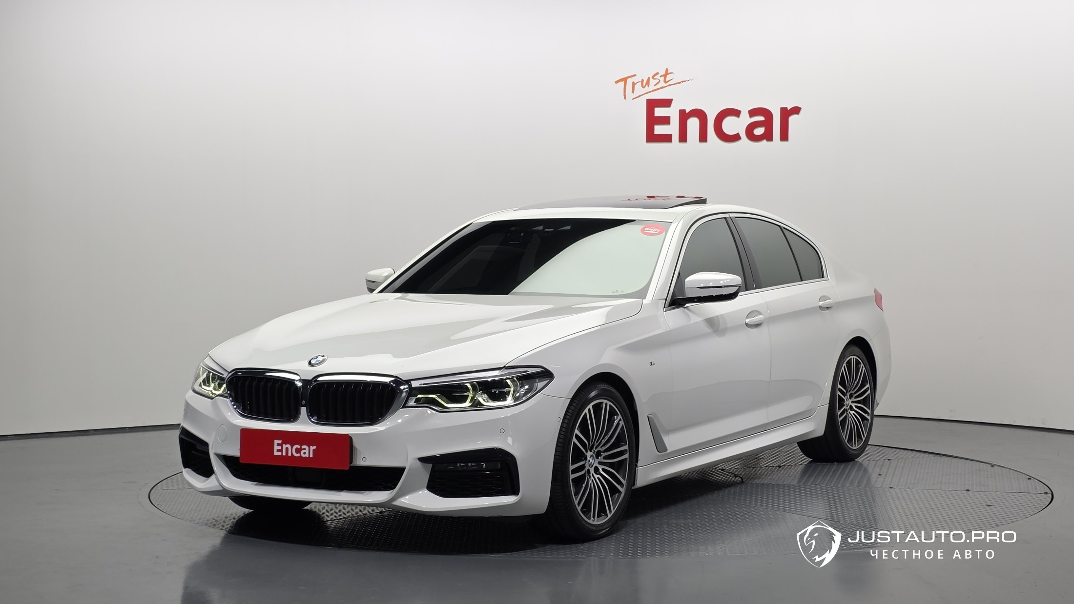 Автомобиль BMW 5-Series
