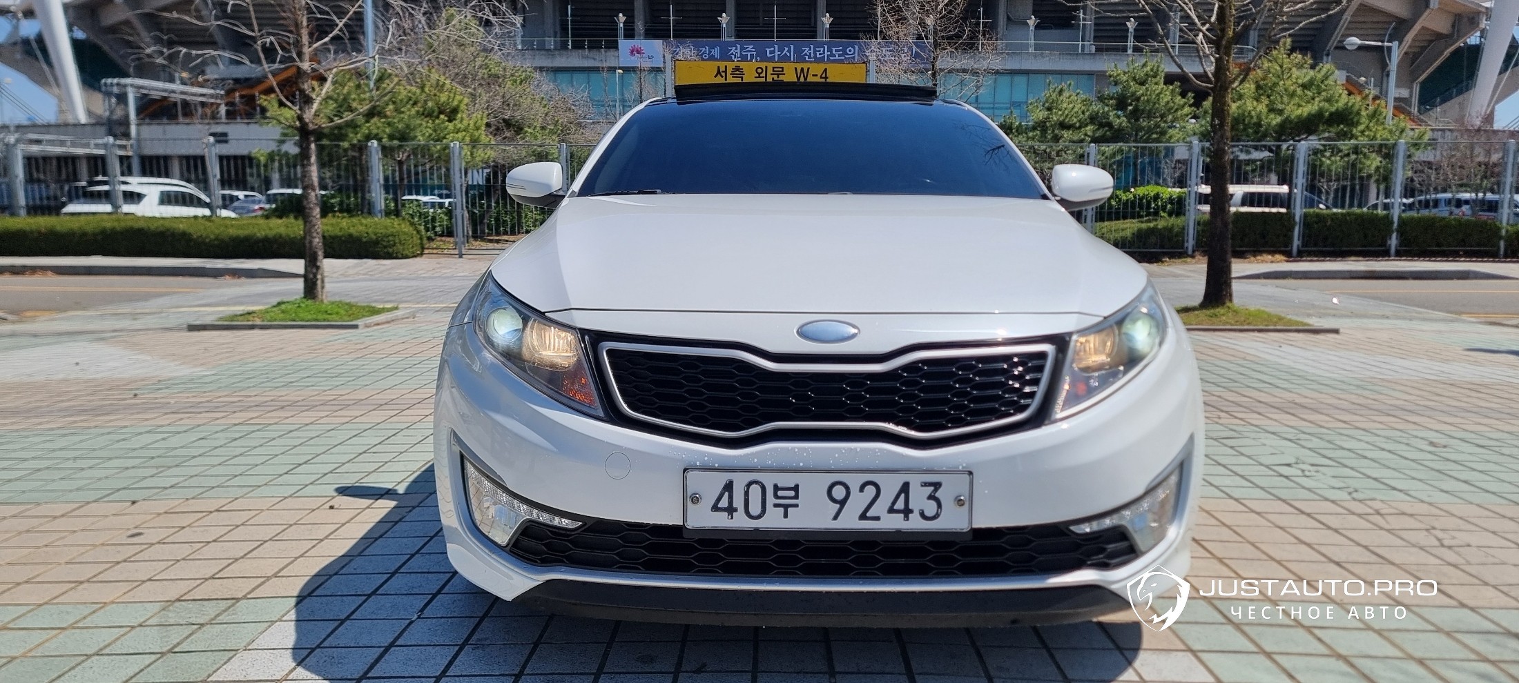 Автомобиль Kia K5