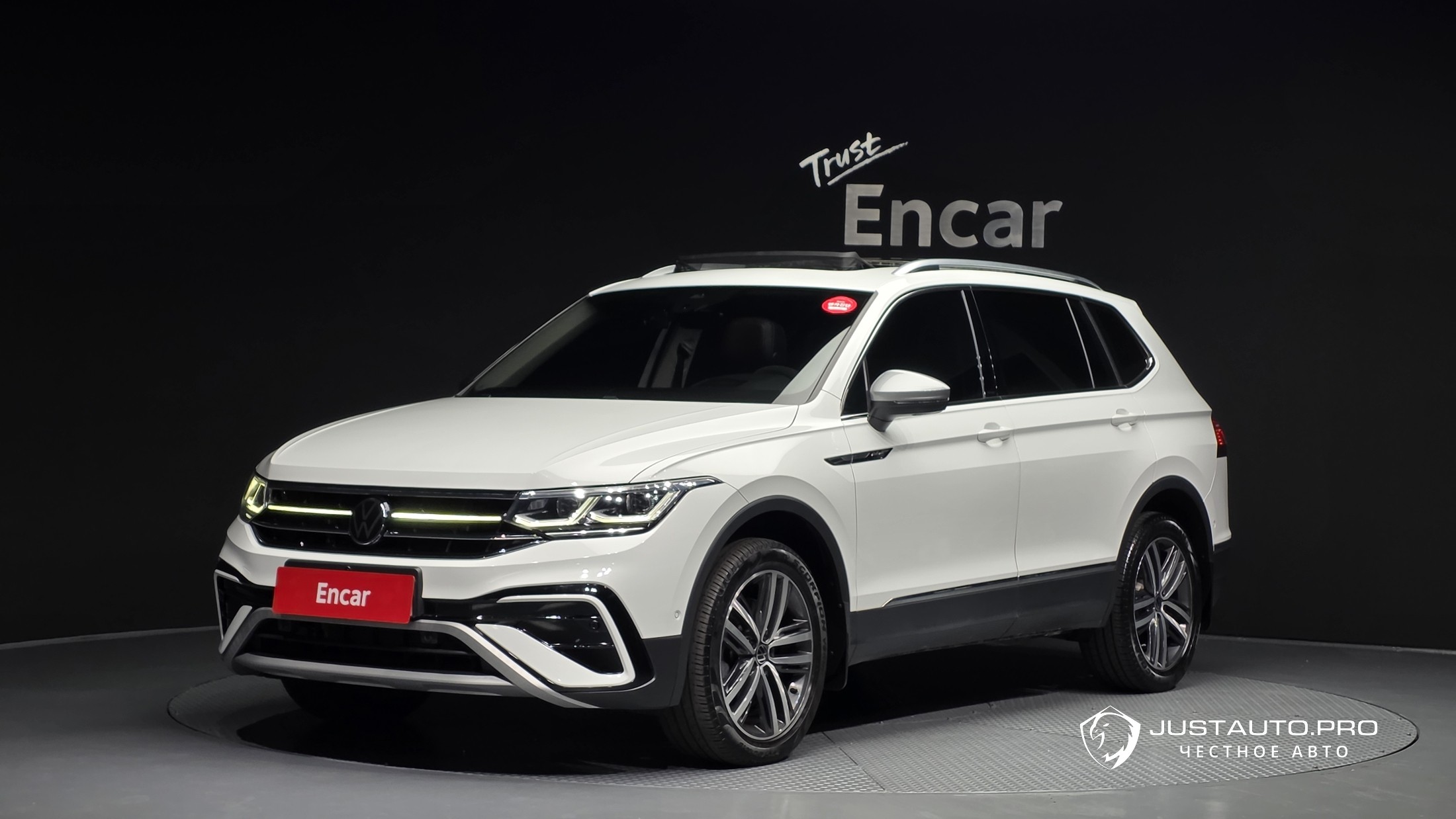 Автомобиль Volkswagen Tiguan