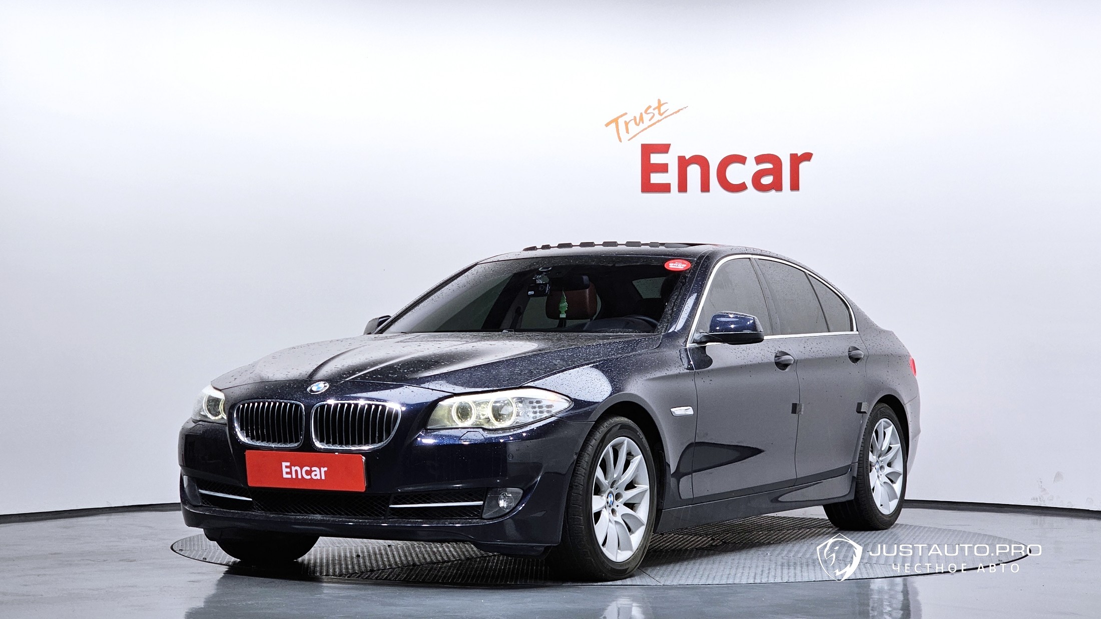 Автомобиль BMW 5-Series