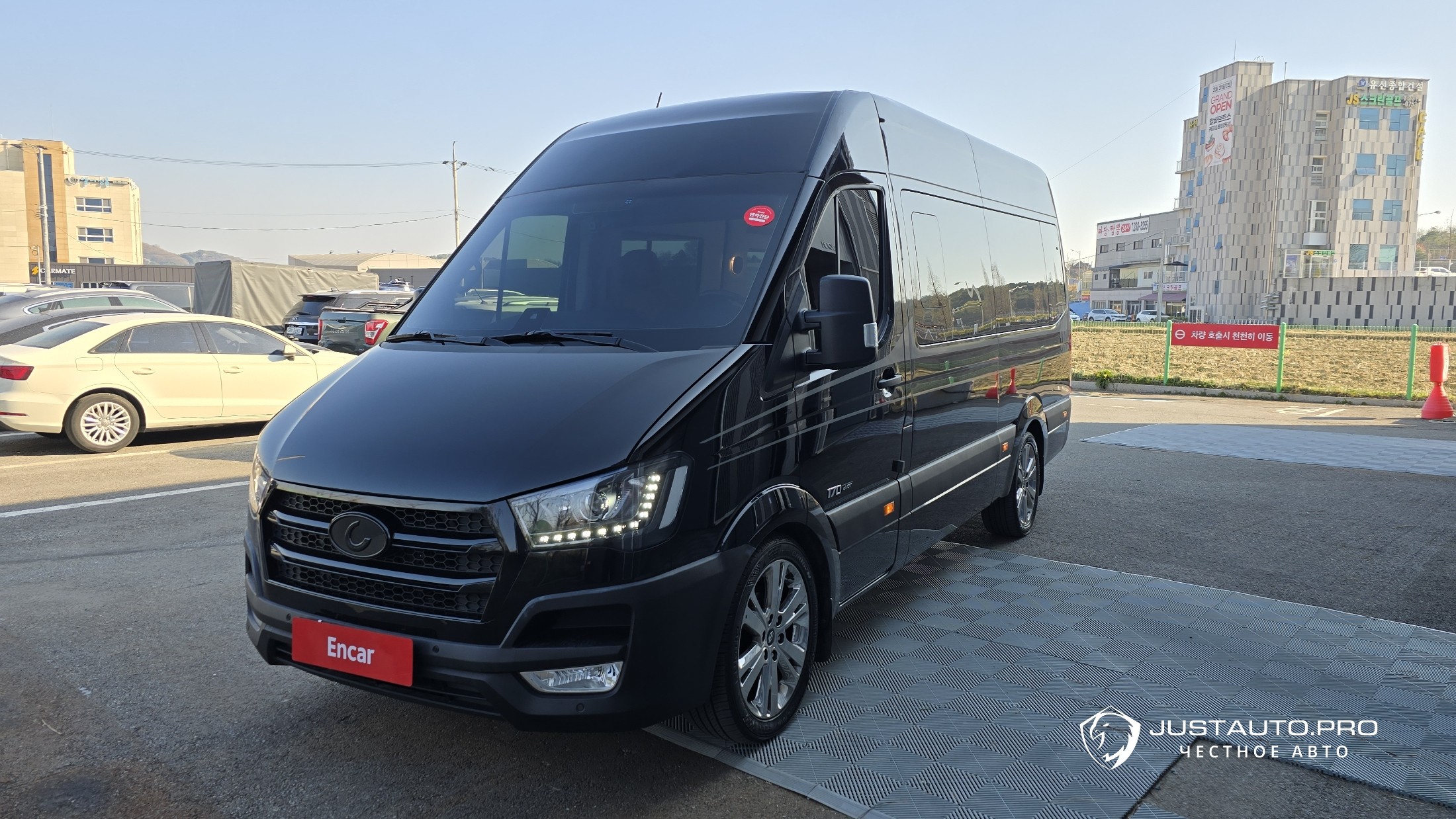 Автомобиль Hyundai Solati