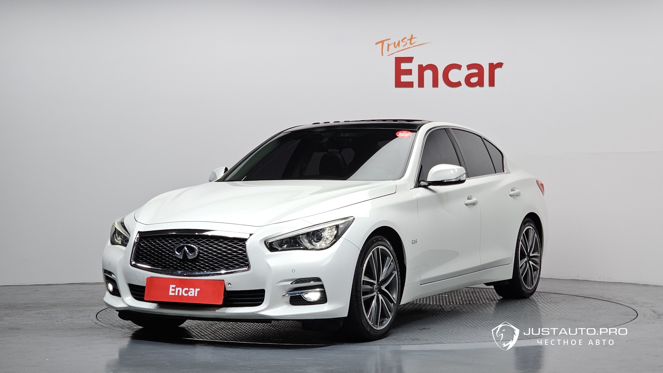 Автомобиль Infiniti Q50