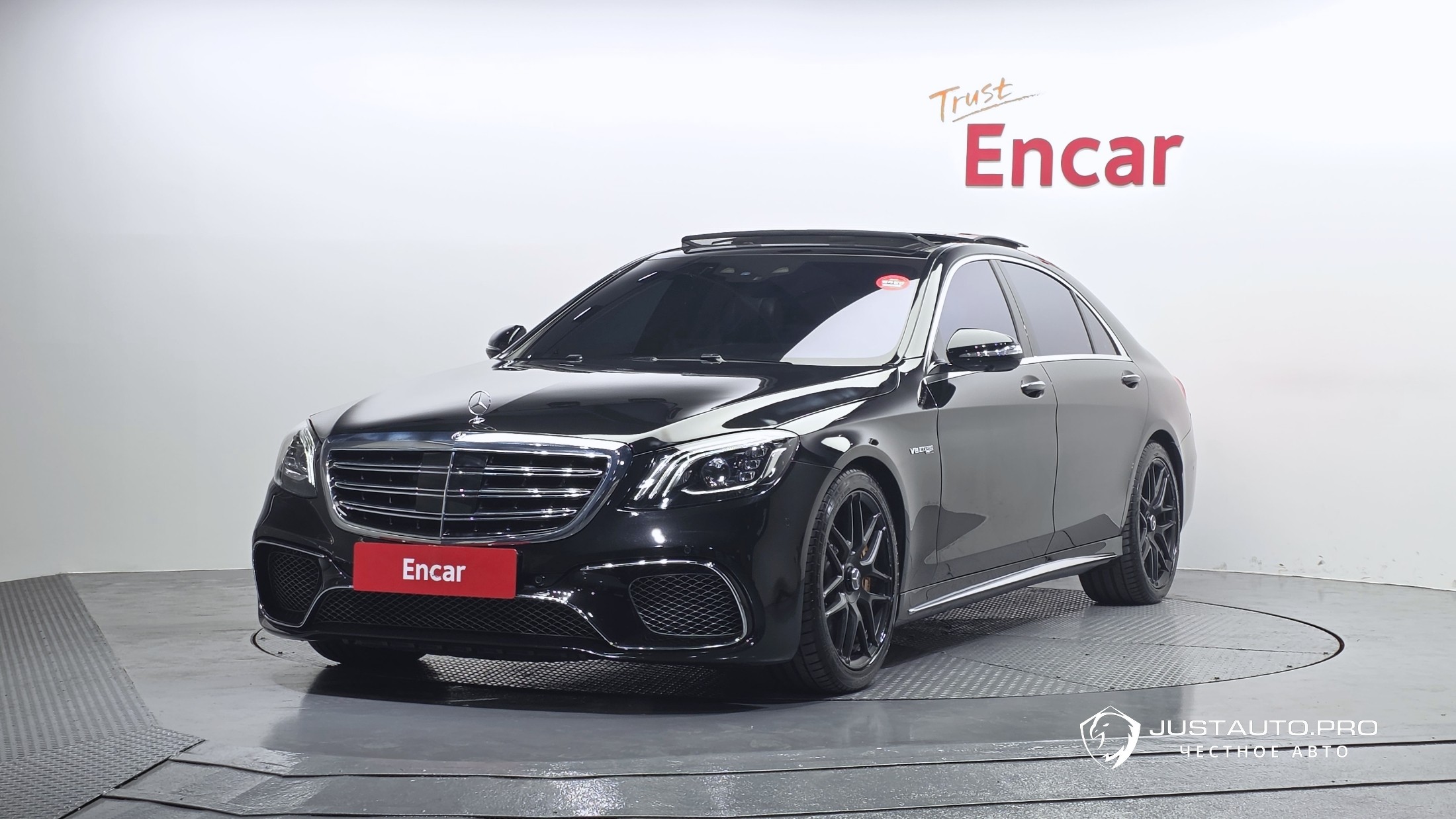 Автомобиль Mercedes-Benz S-Class