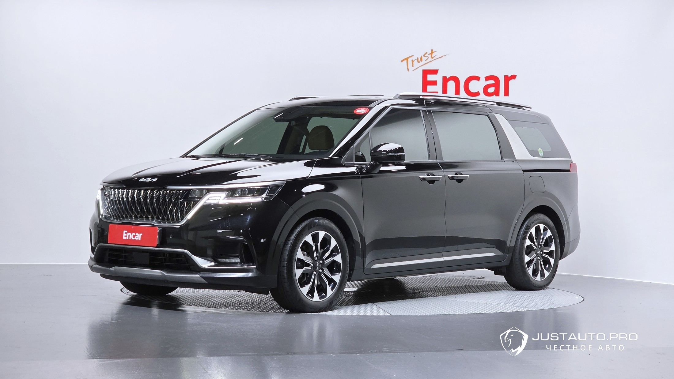 Автомобиль Kia Canival