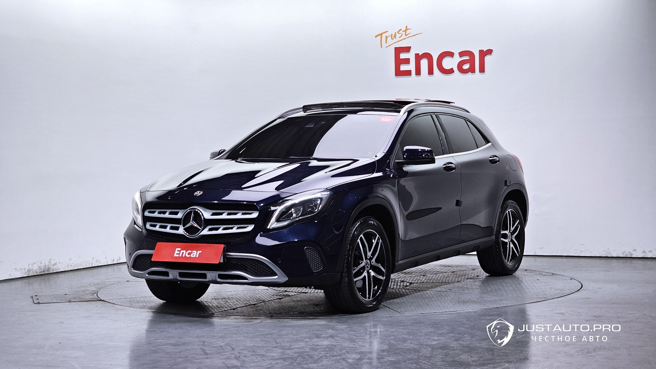 Автомобиль Mercedes-Benz GLA-Class