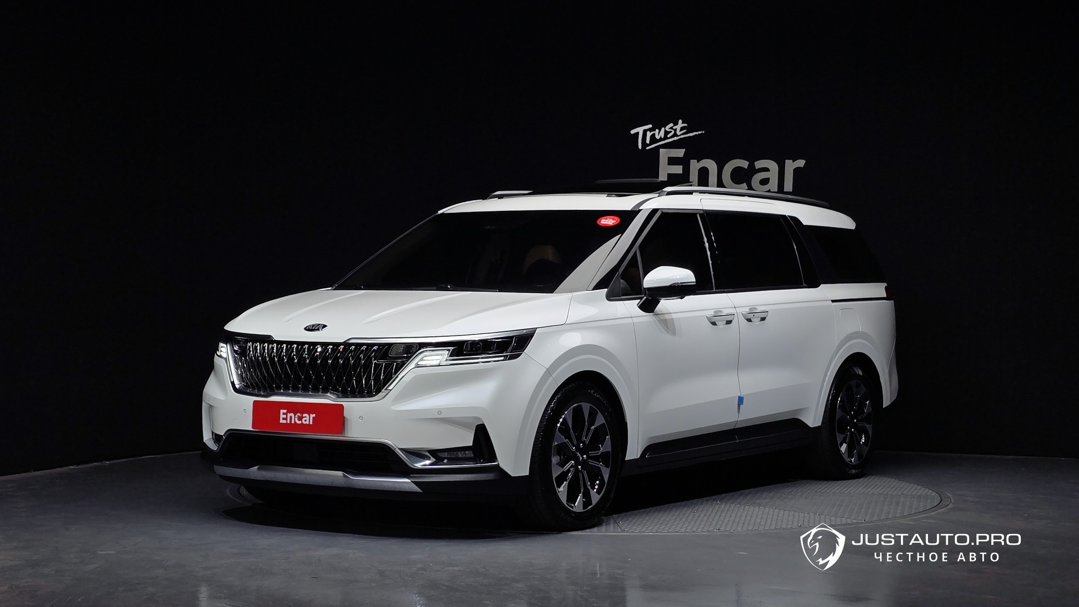 Автомобиль Kia Canival