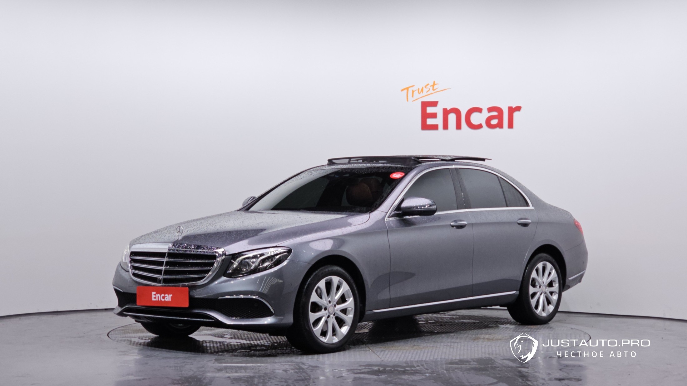 Автомобиль Mercedes-Benz E-Class