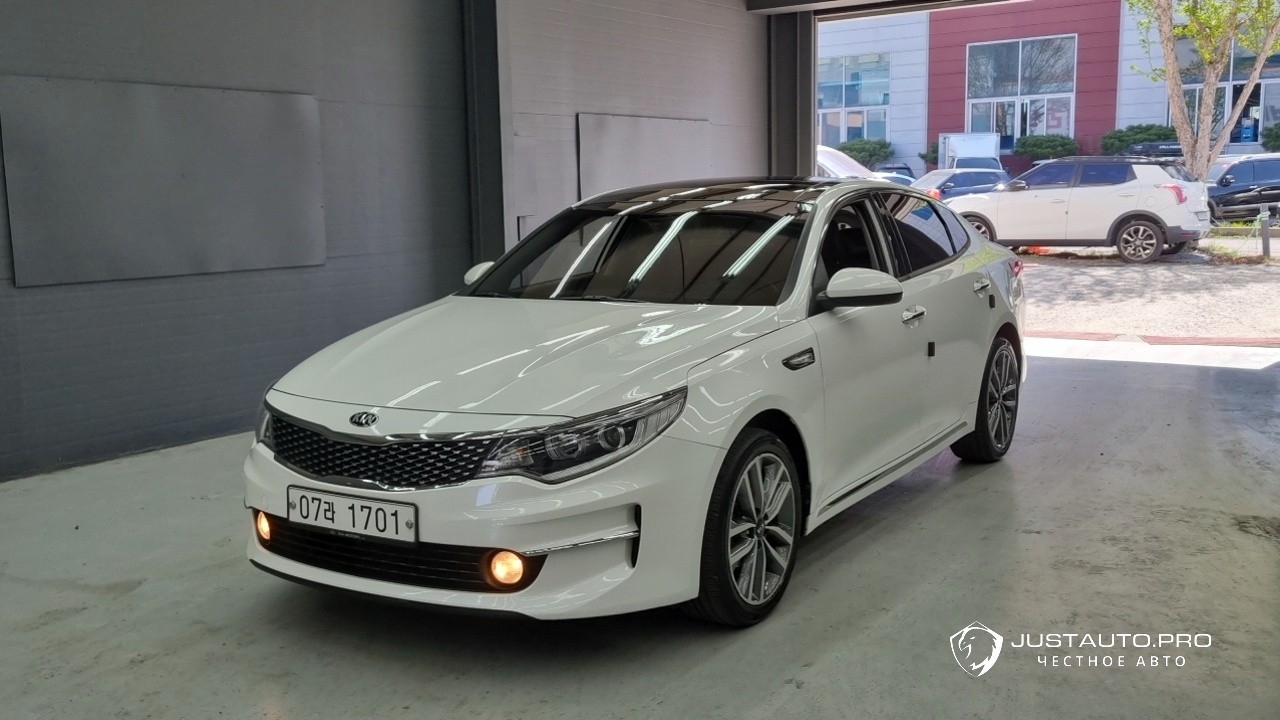 Автомобиль Kia K5