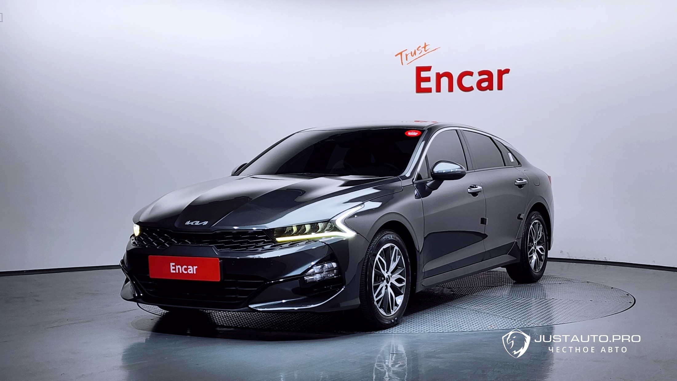 Автомобиль Kia K5