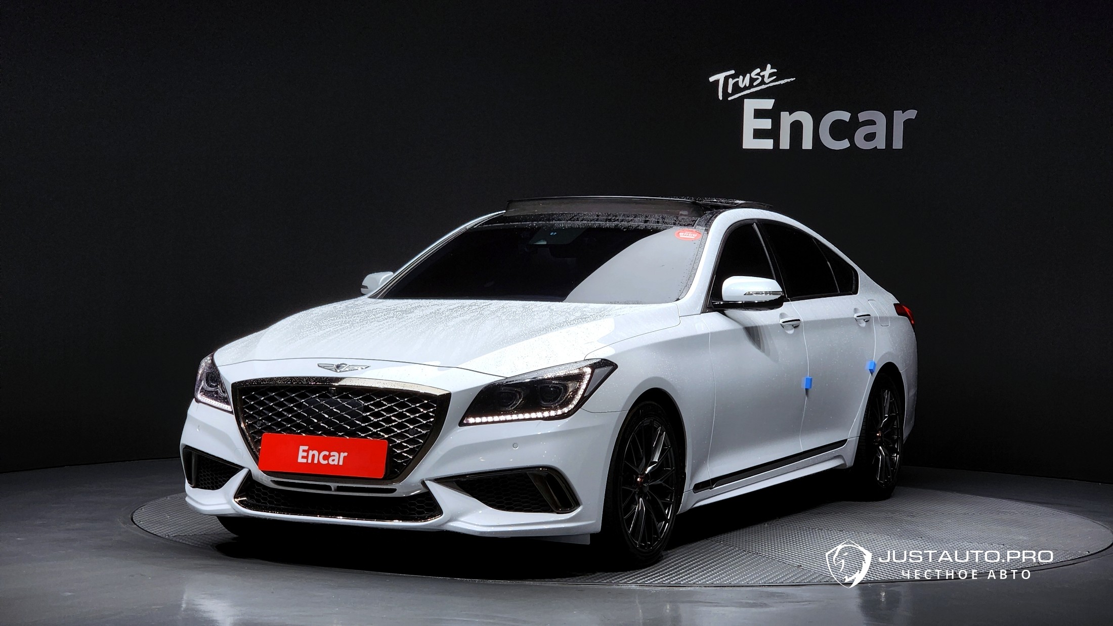 Автомобиль Genesis G80