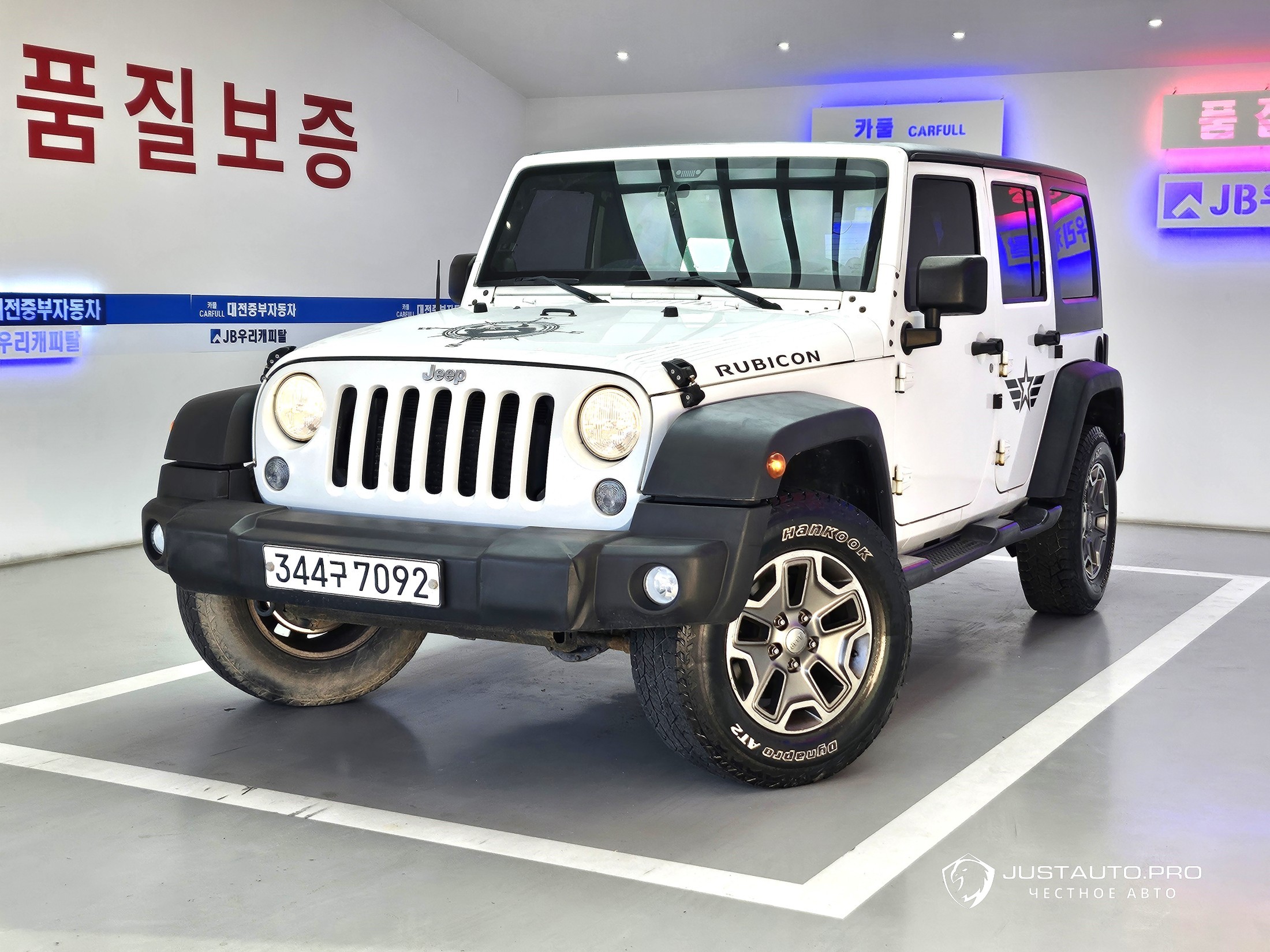 Автомобиль Jeep Wrangler