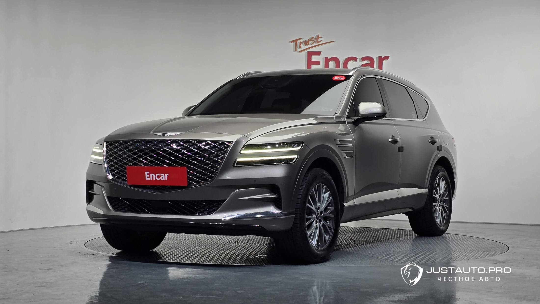 Автомобиль Genesis GV80