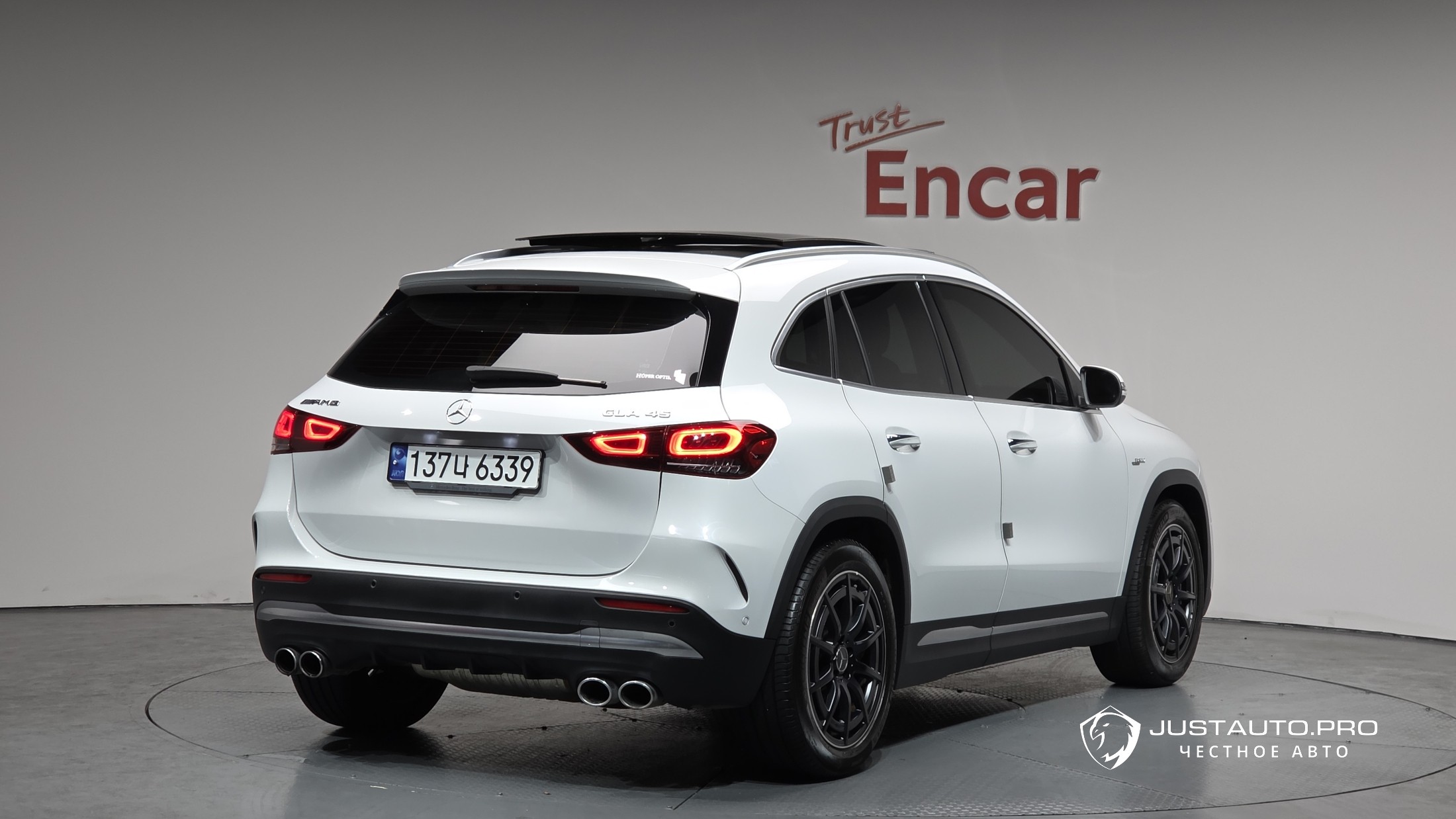 Автомобиль Mercedes-Benz GLA-Class