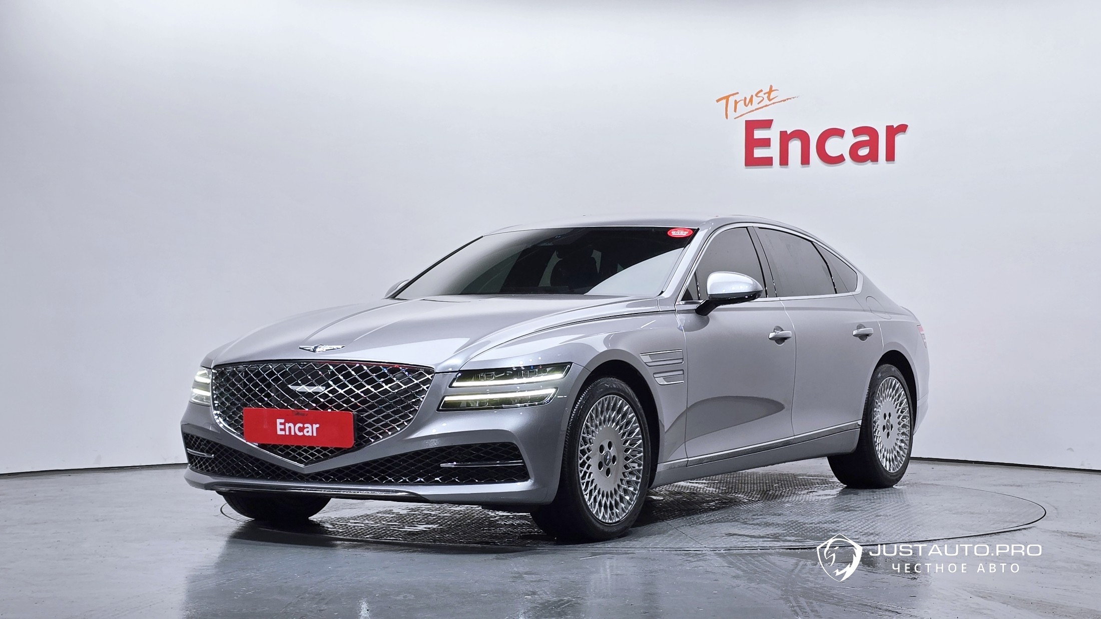 Автомобиль Genesis G80