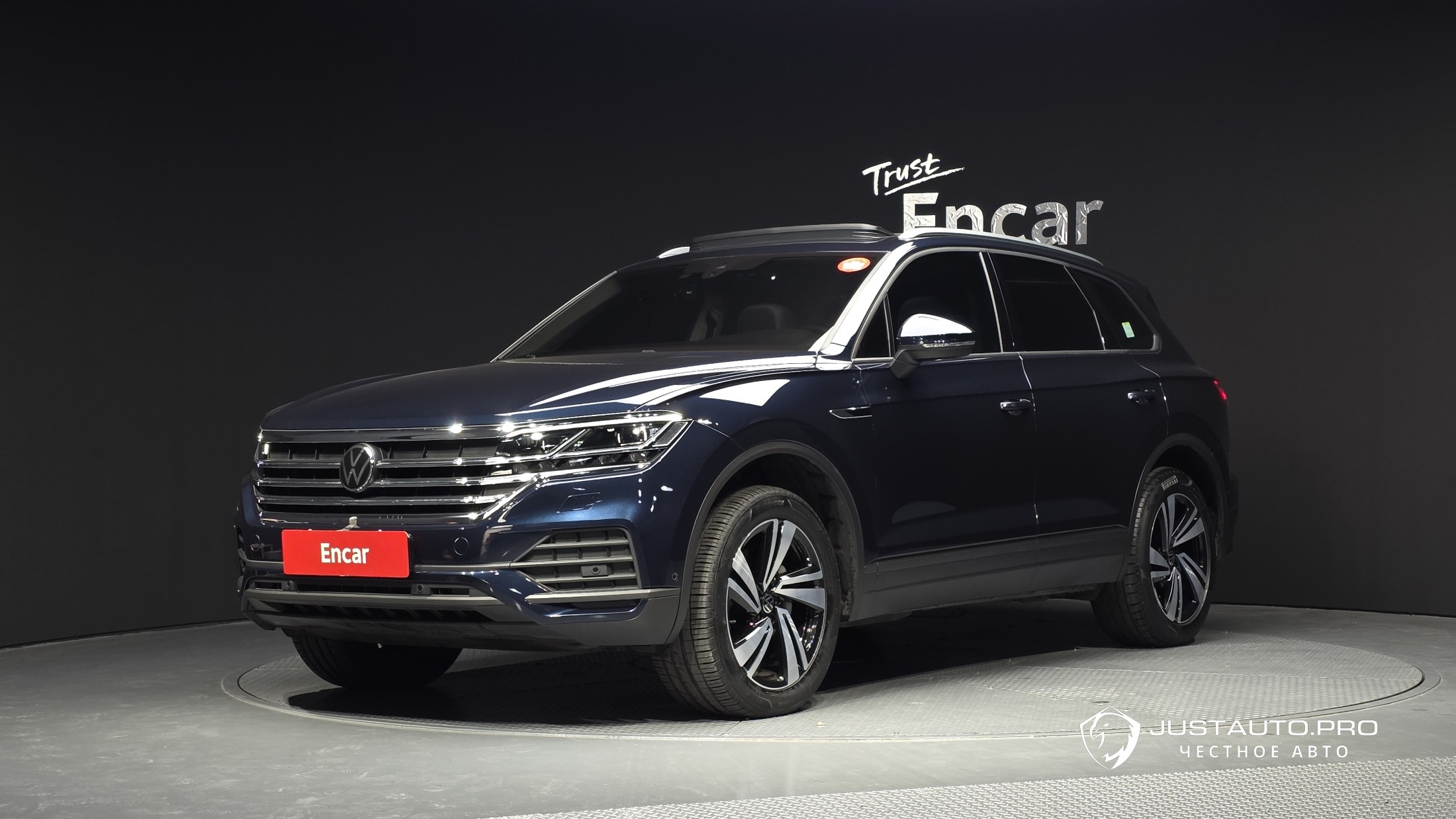 Автомобиль Volkswagen Touareg