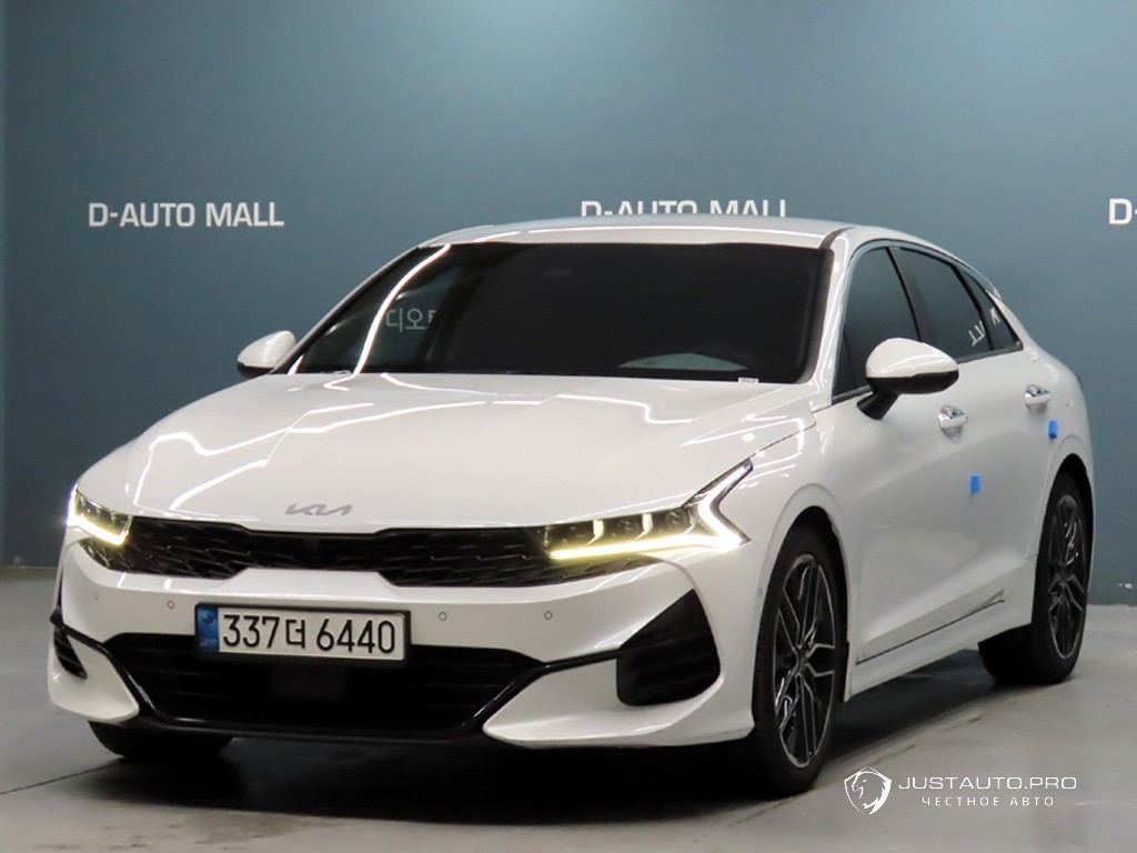 Автомобиль Kia K5