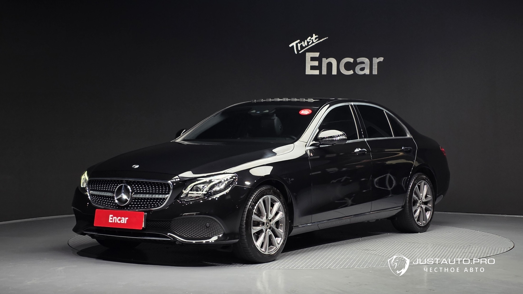 Автомобиль Mercedes-Benz E-Class
