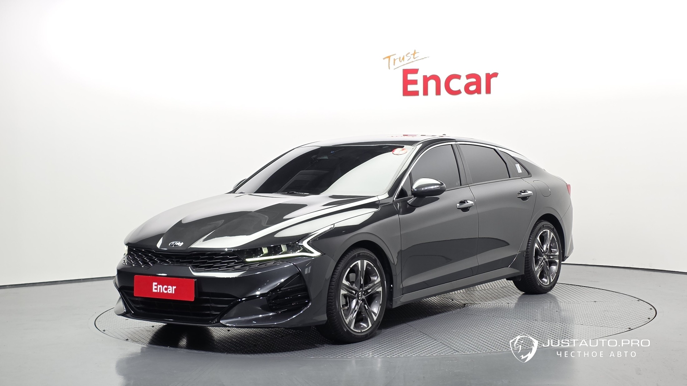 Автомобиль Kia K5