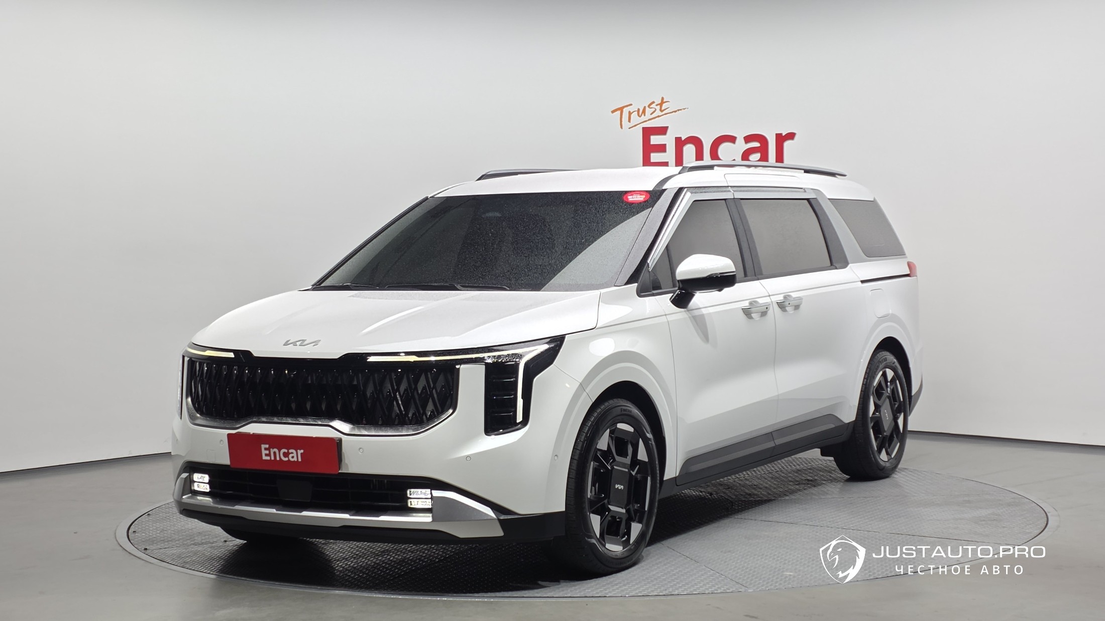 Автомобиль Kia Canival