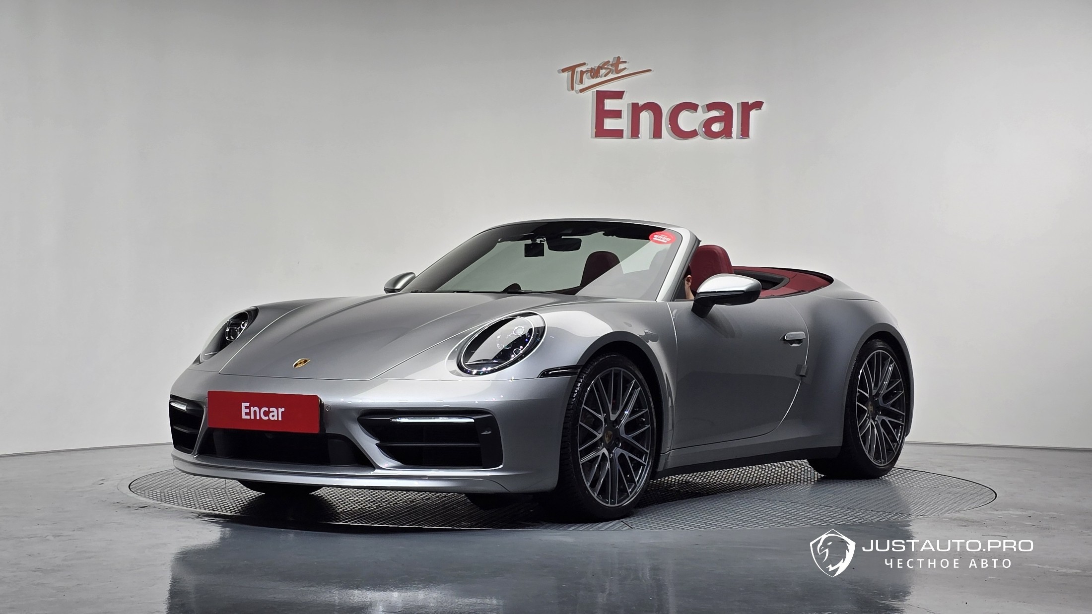 Автомобиль Porsche 911