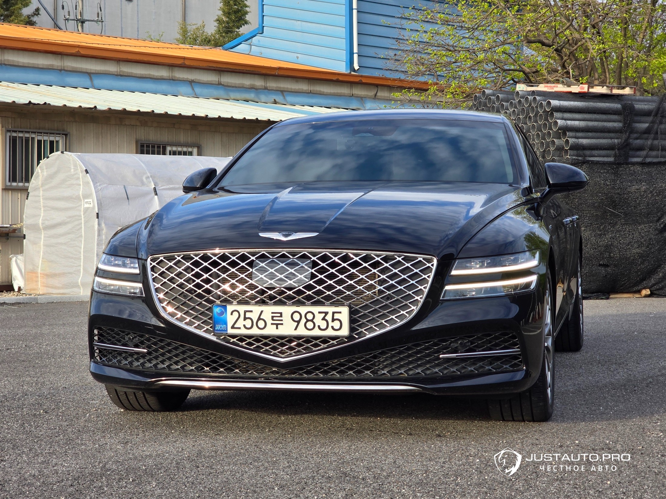 Автомобиль Genesis G80
