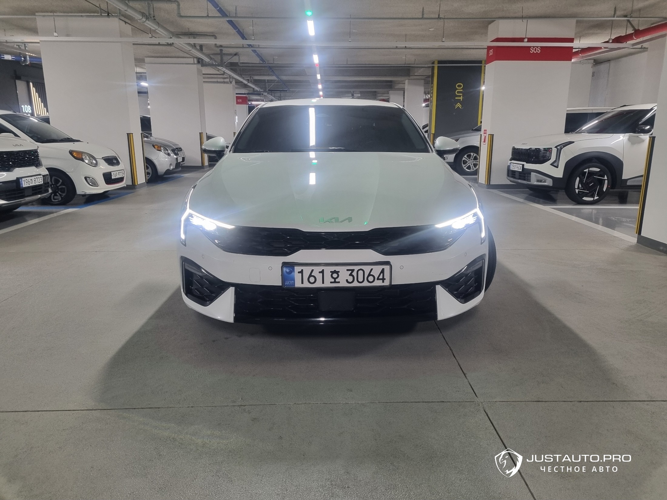Автомобиль Kia K5