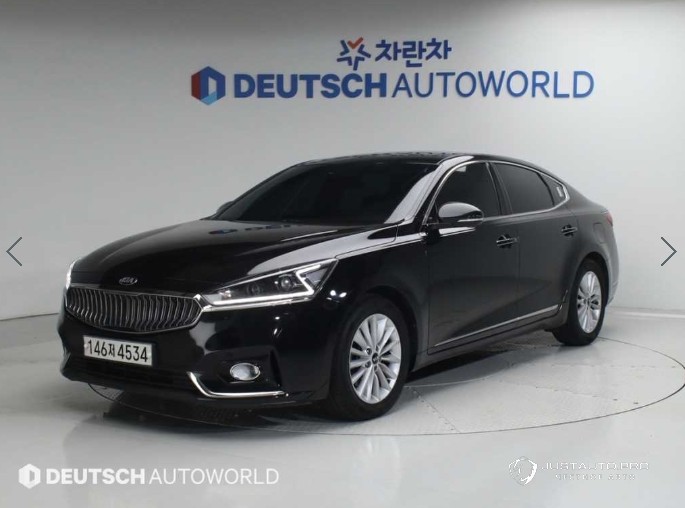 Автомобиль Kia K7