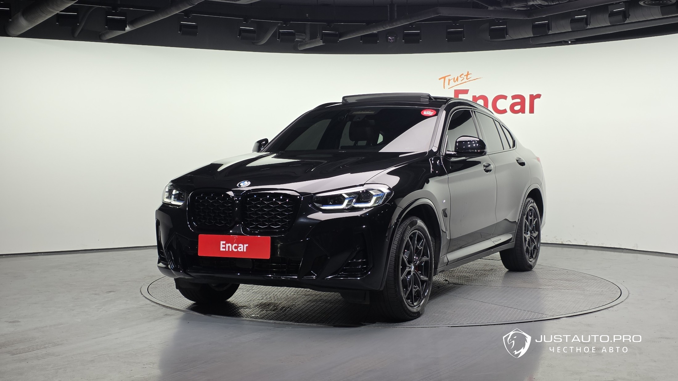 Автомобиль BMW X4