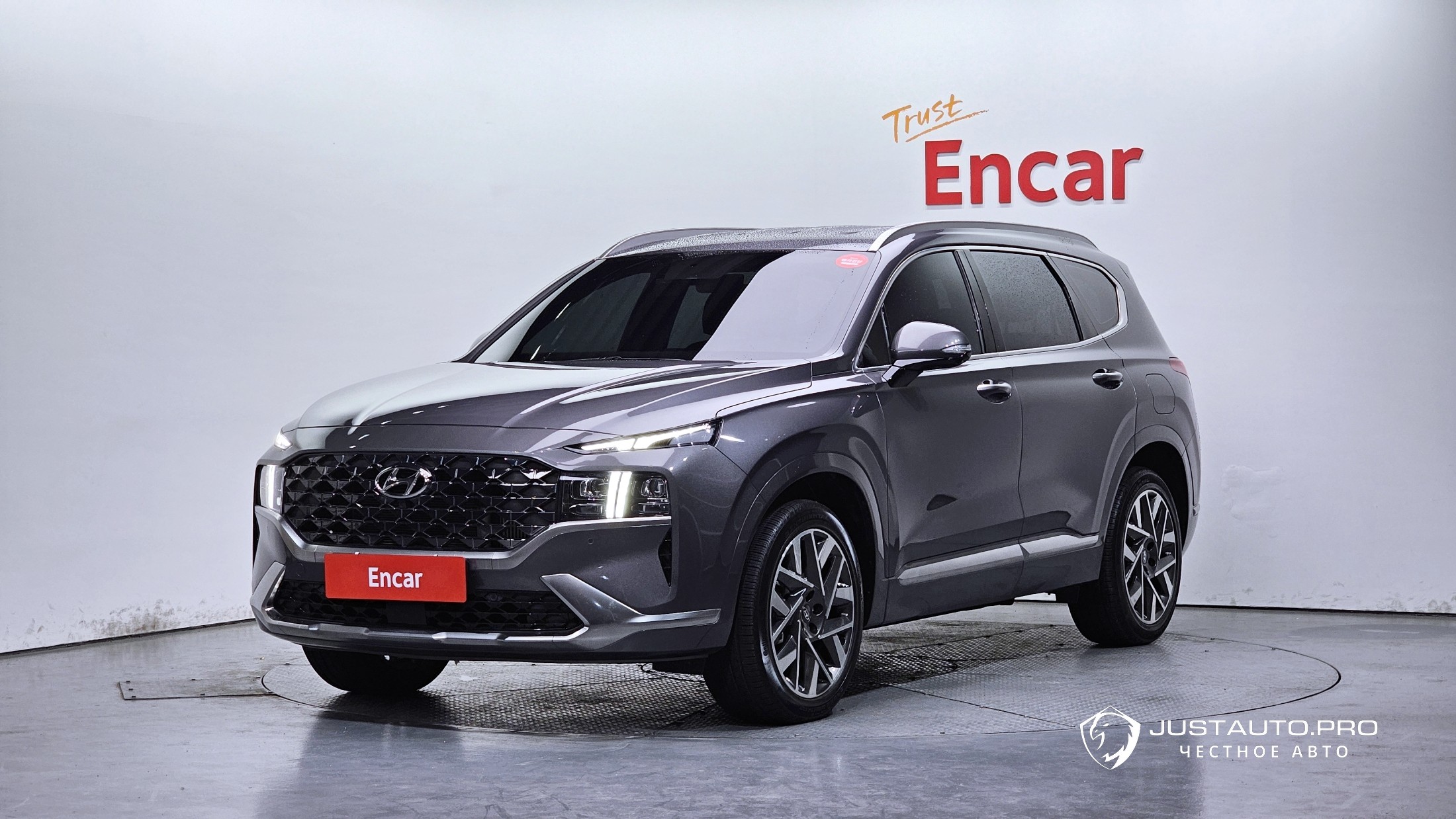 Автомобиль Hyundai Santafe