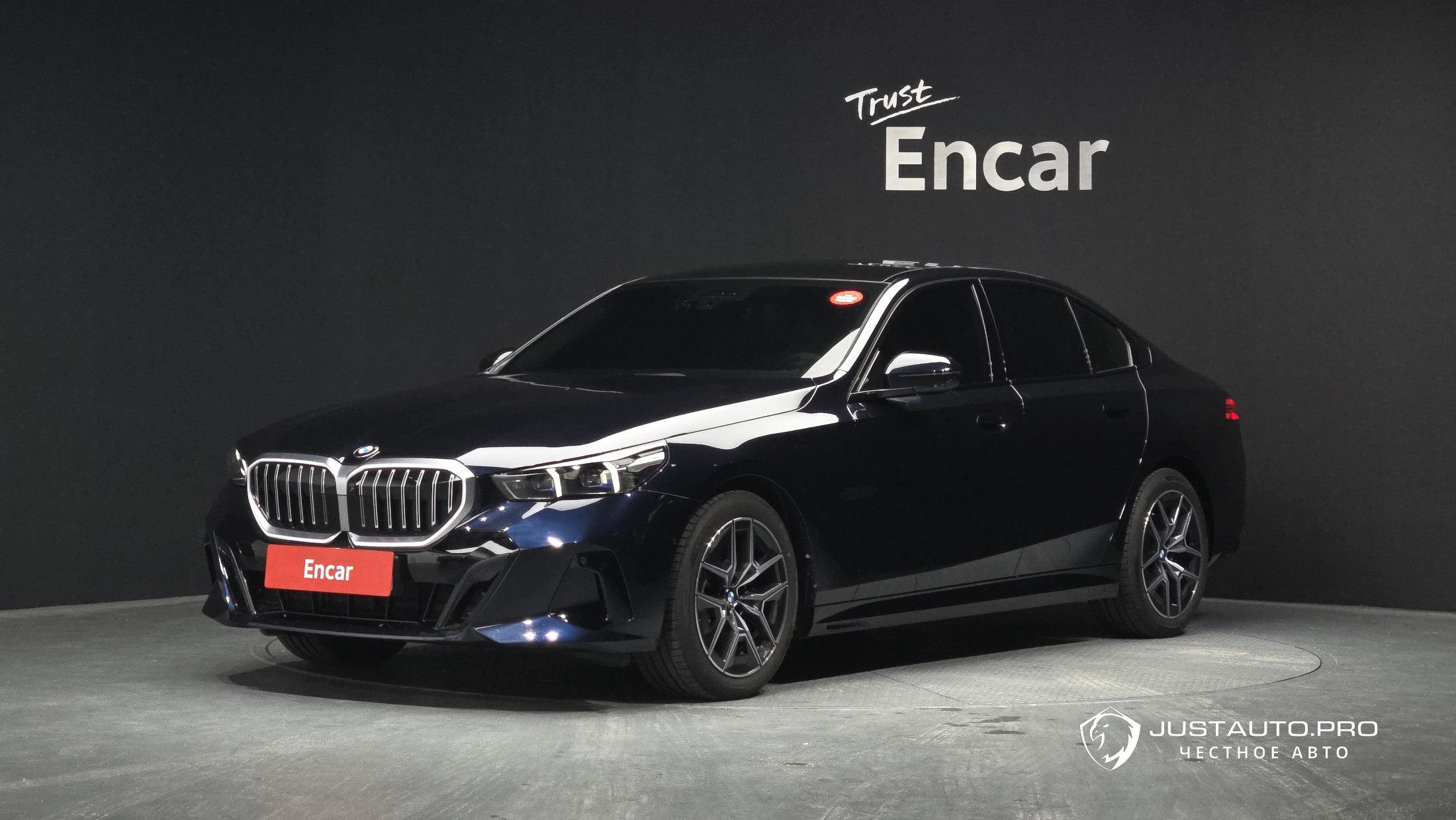 Автомобиль BMW 5-Series