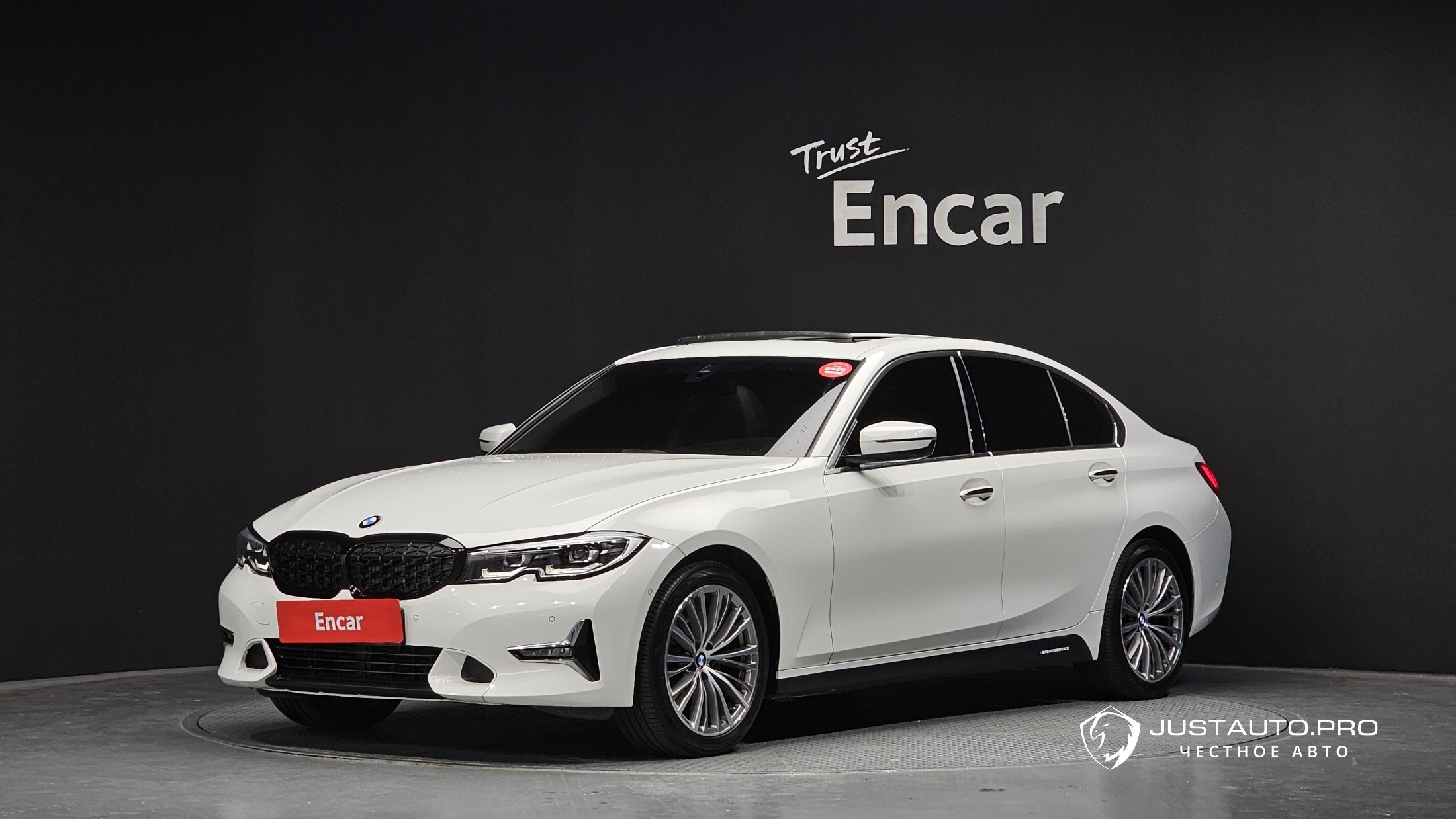 Автомобиль BMW 3-Series