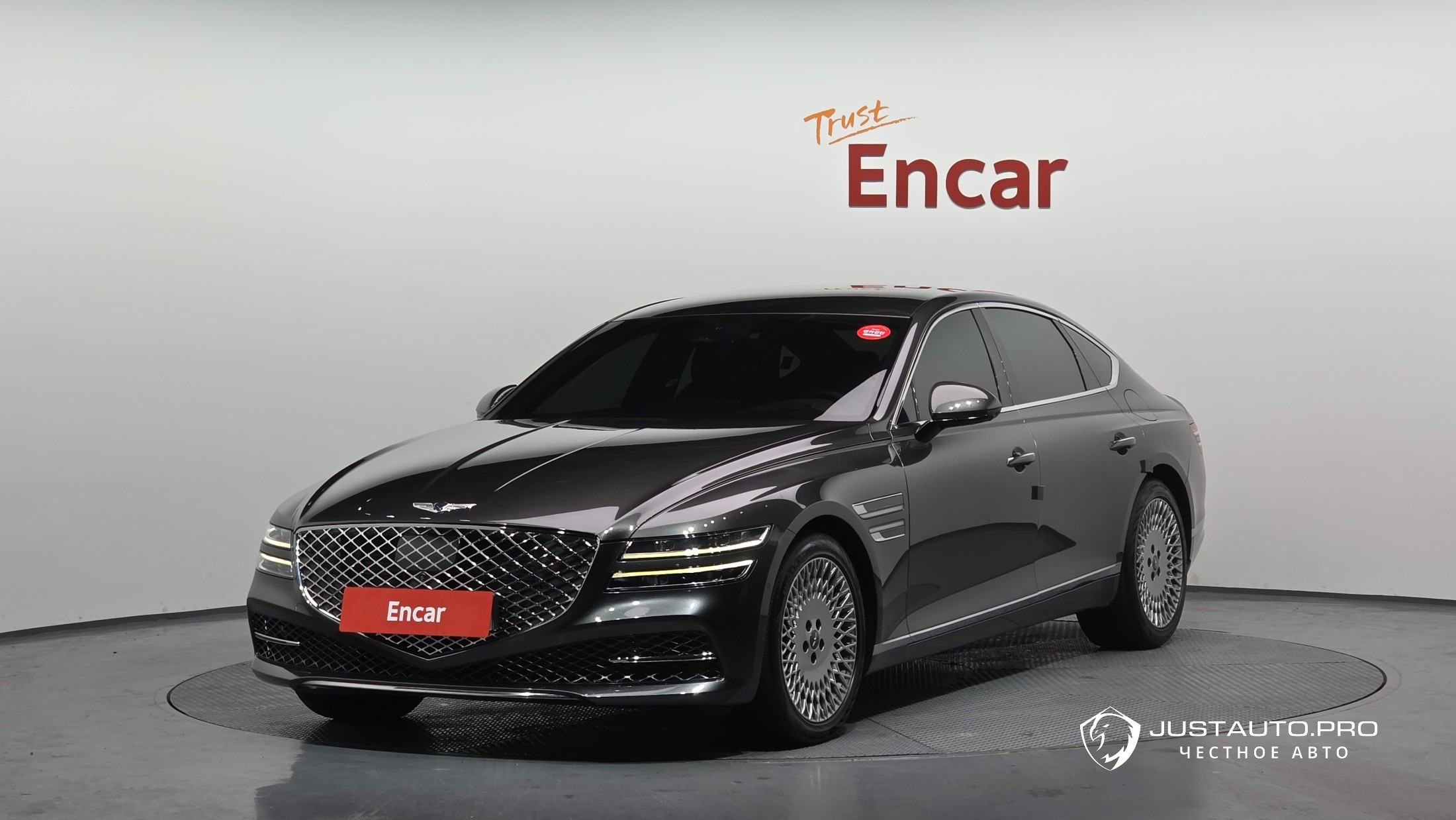 Автомобиль Genesis G80