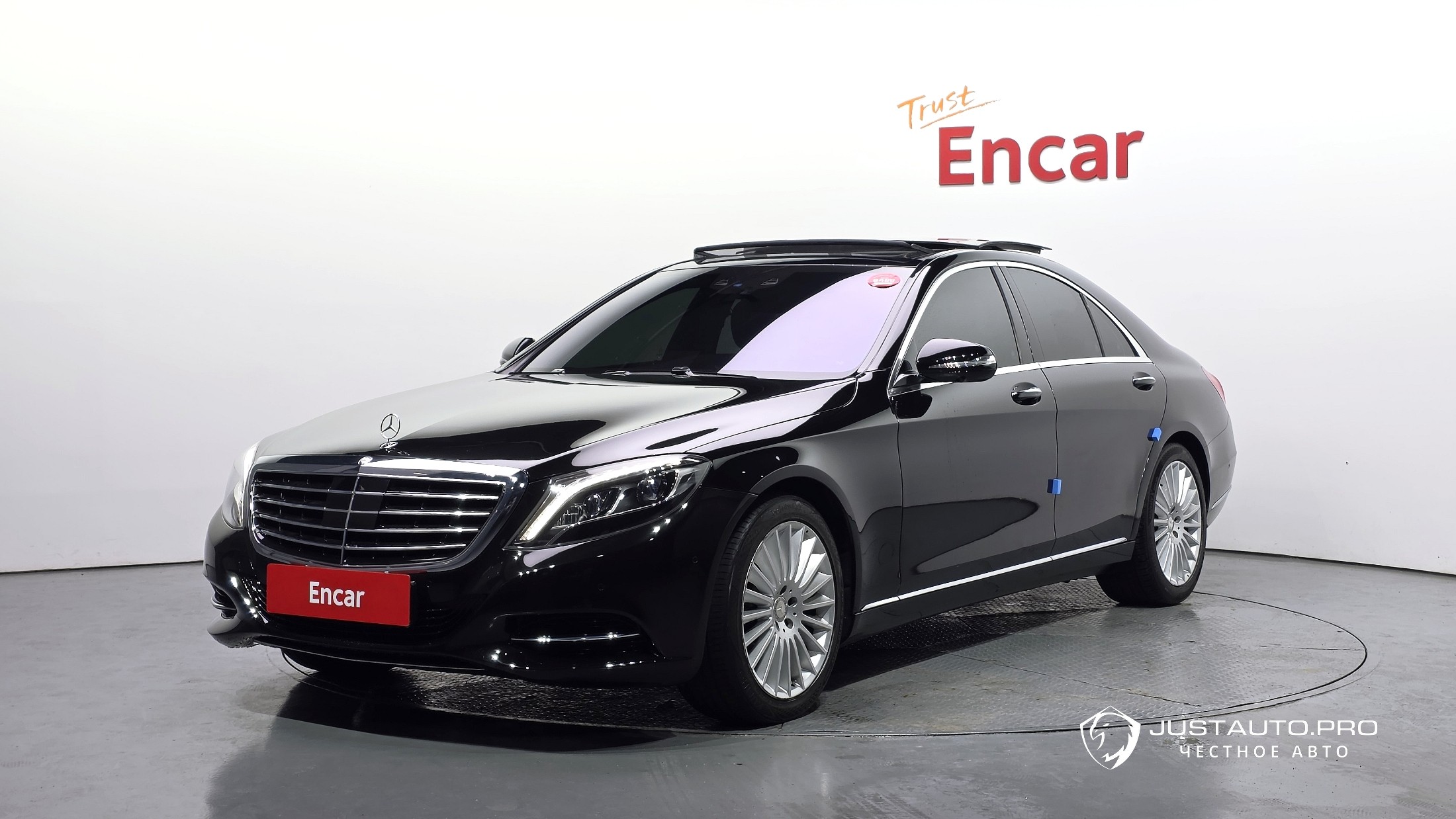 Автомобиль Mercedes-Benz S-Class