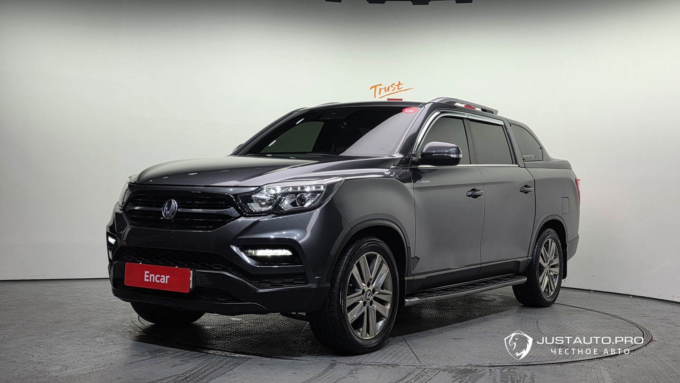 Автомобиль KG_Mobility_Ssangyong Rexton